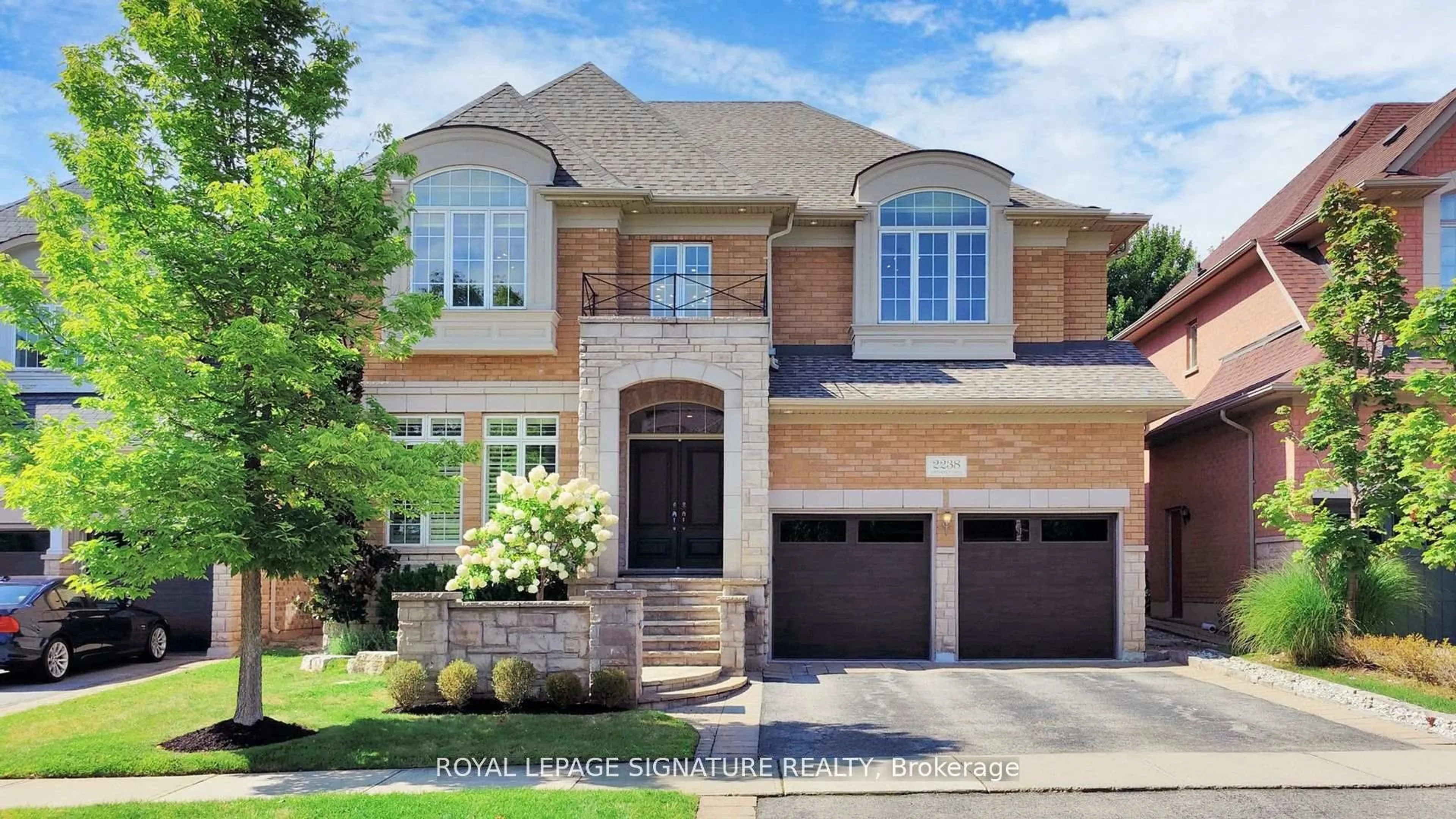 Home with brick exterior material, street for 2238 Lyndhurst Dr, Oakville Ontario L6H 7V4