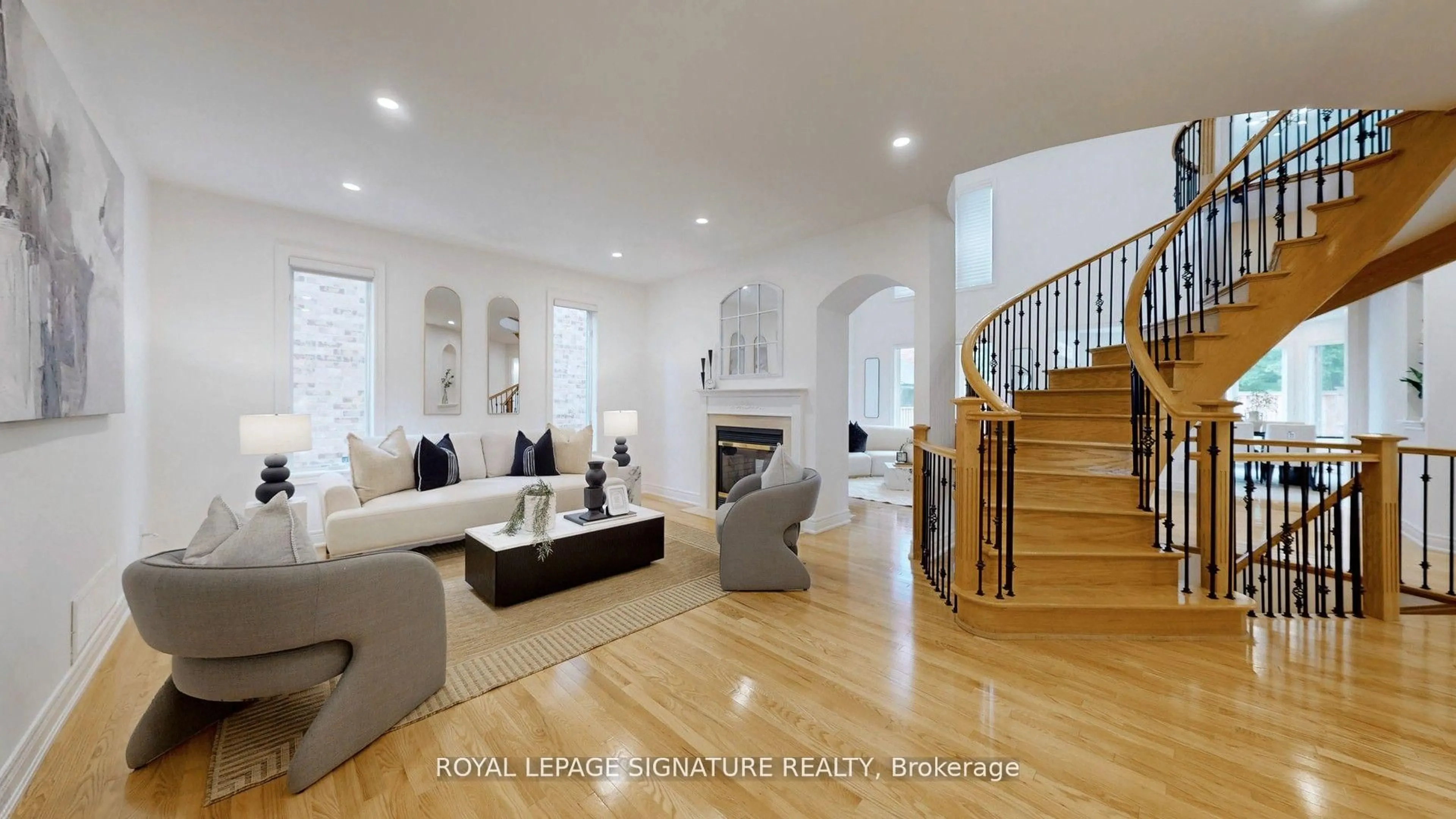 Living room with furniture, unknown for 2238 Lyndhurst Dr, Oakville Ontario L6H 7V4