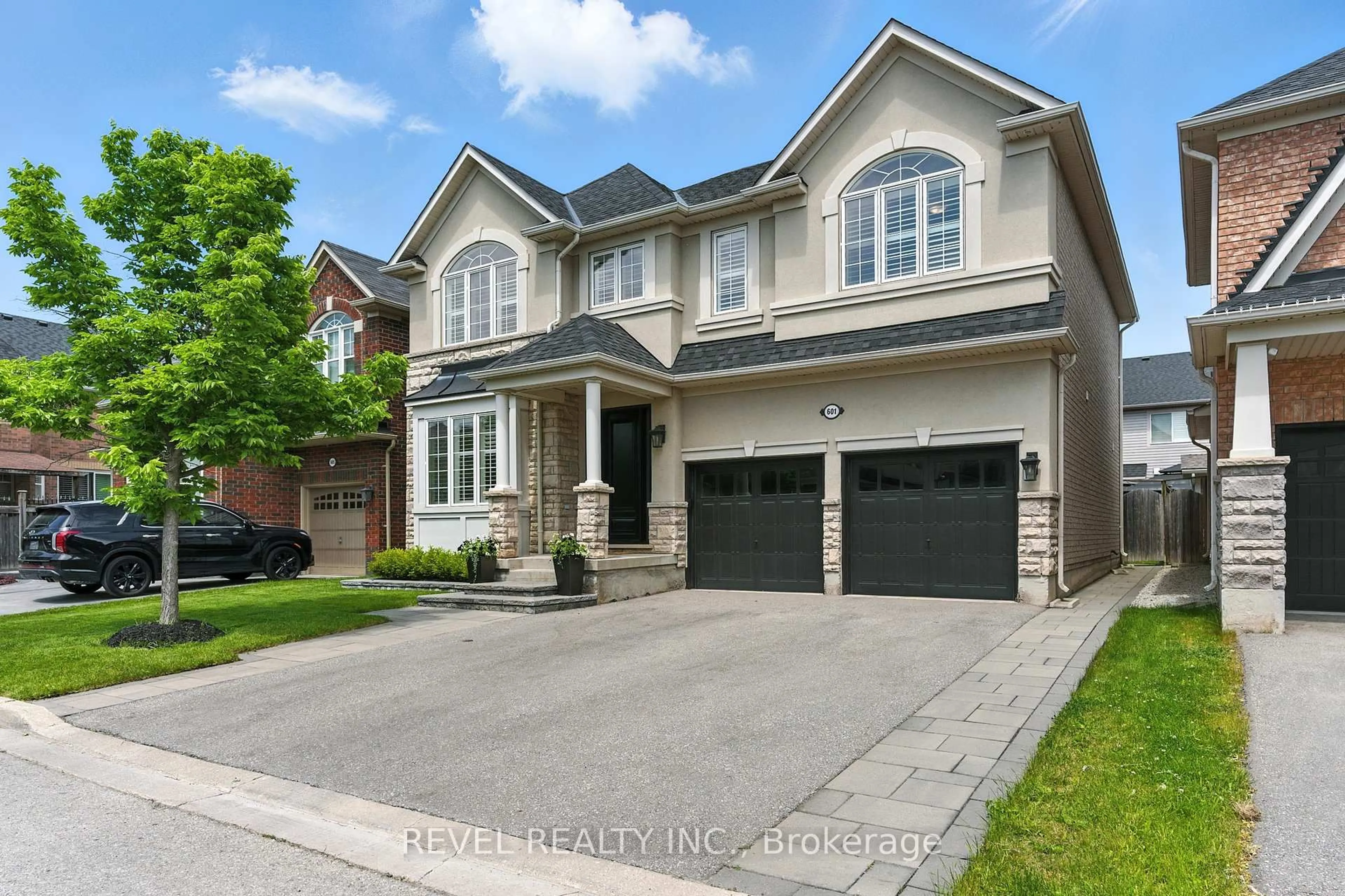 Home with brick exterior material, street for 601 Brothers Cres, Milton Ontario L9T 0G8