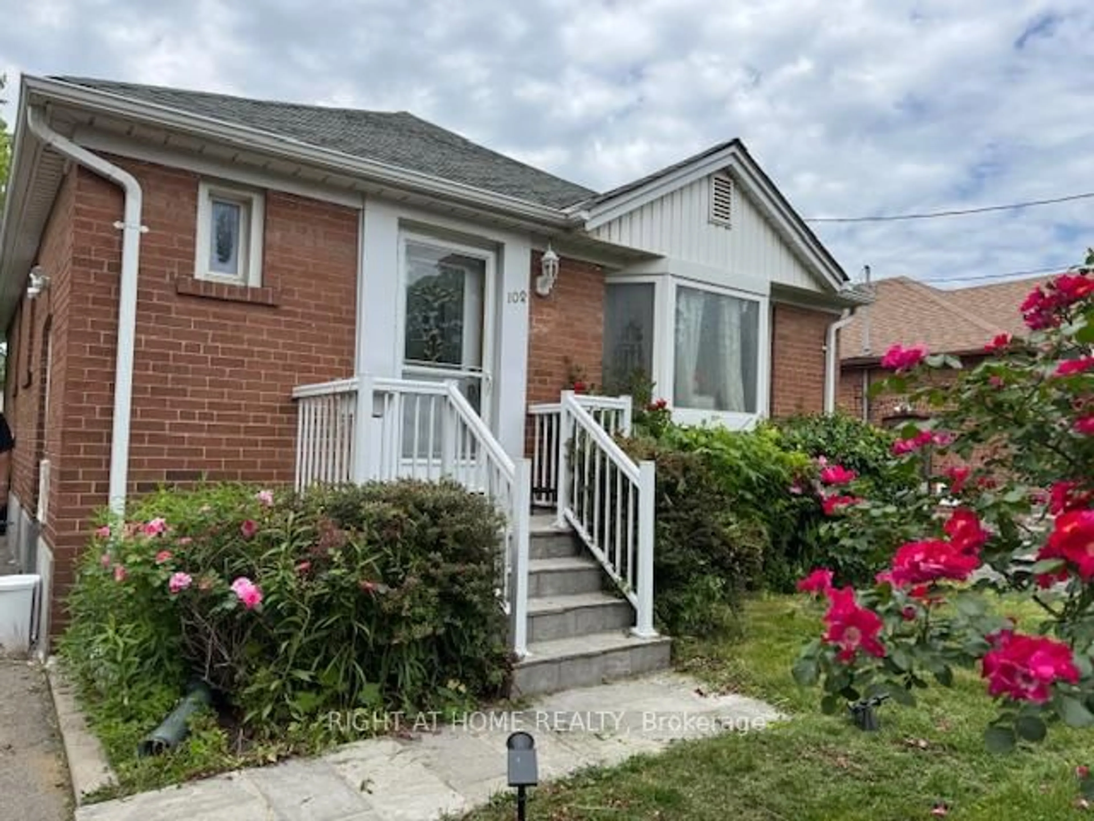 Home with brick exterior material, street for 102 Edgecroft Rd, Toronto Ontario M8Z 2C3
