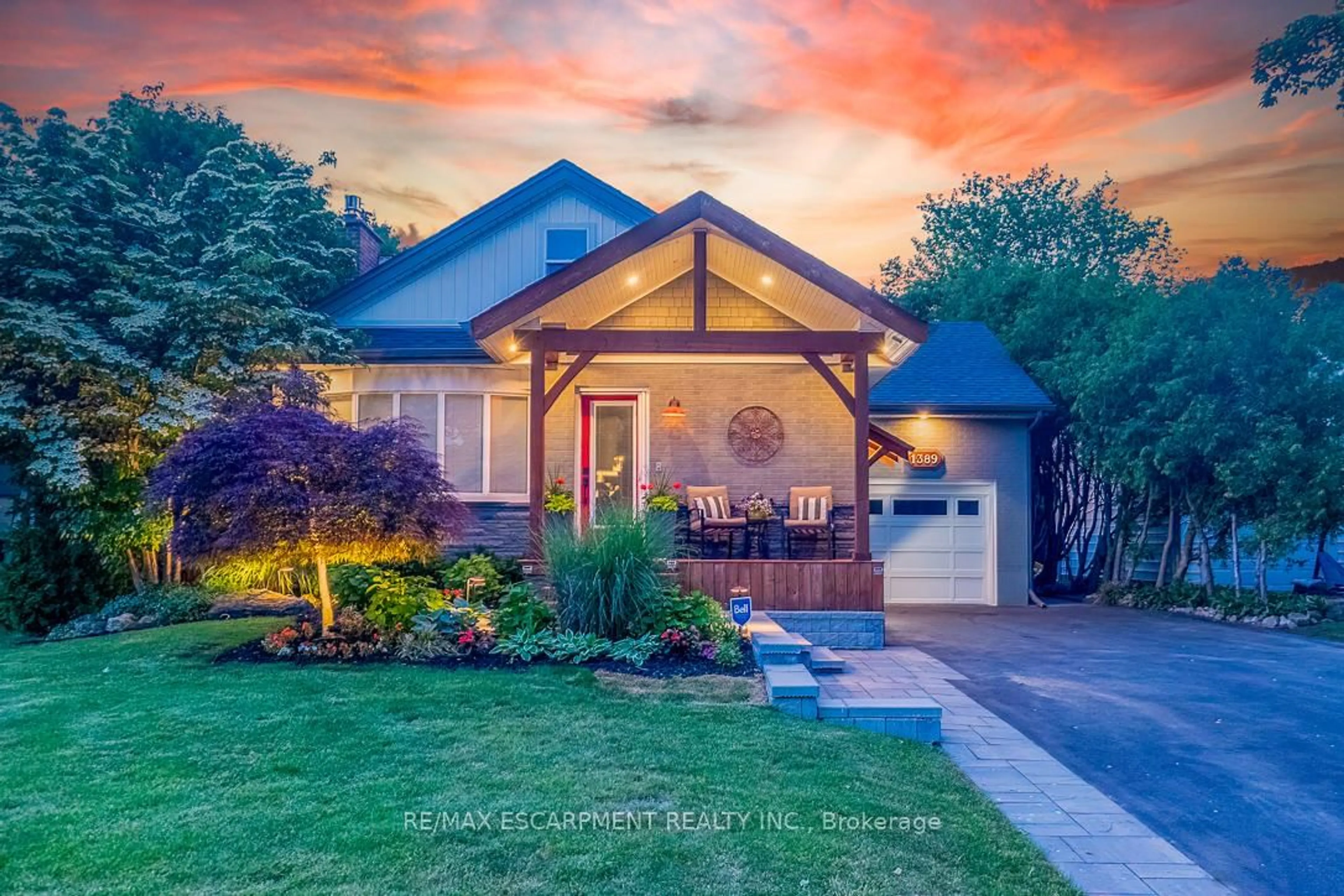 Home with brick exterior material, street for 1389 Olga Dr, Burlington Ontario L7S 1L1