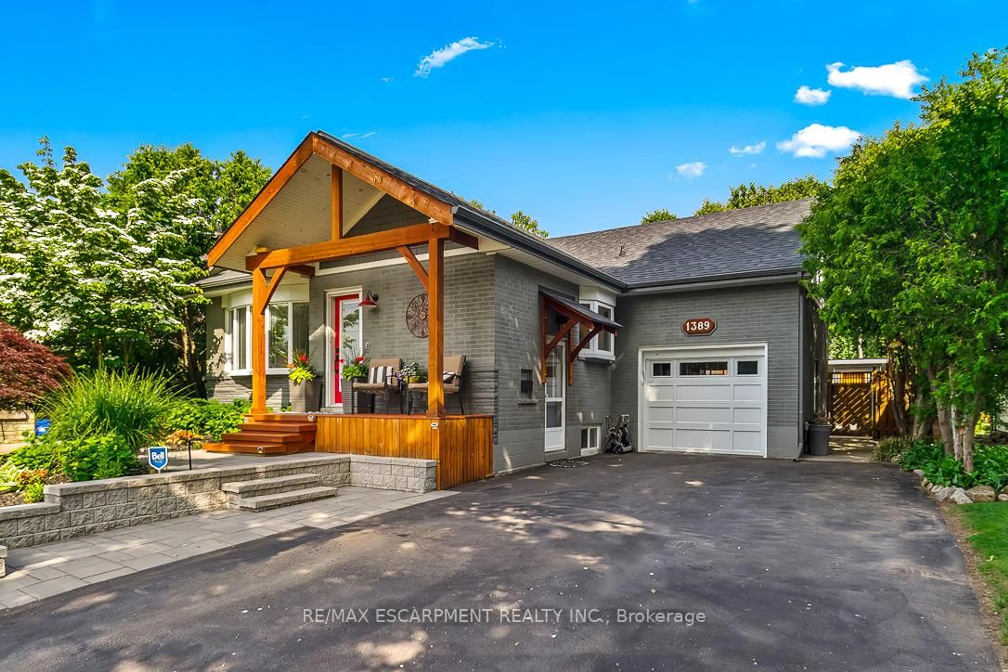 Home with brick exterior material, street for 1389 Olga Dr, Burlington Ontario L7S 1L1