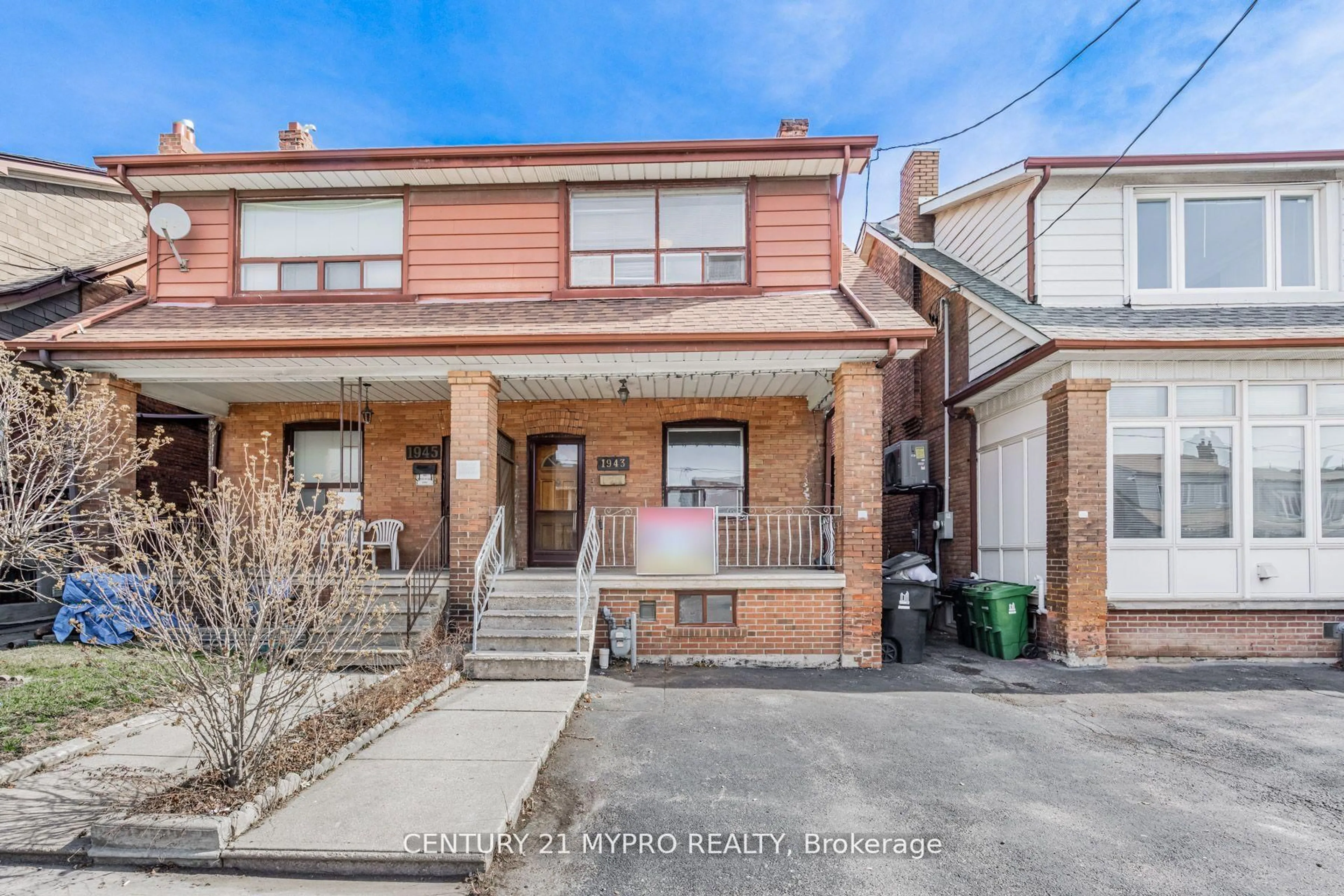 Home with brick exterior material, street for 1943 Dufferin St, Toronto Ontario M6E 3P8