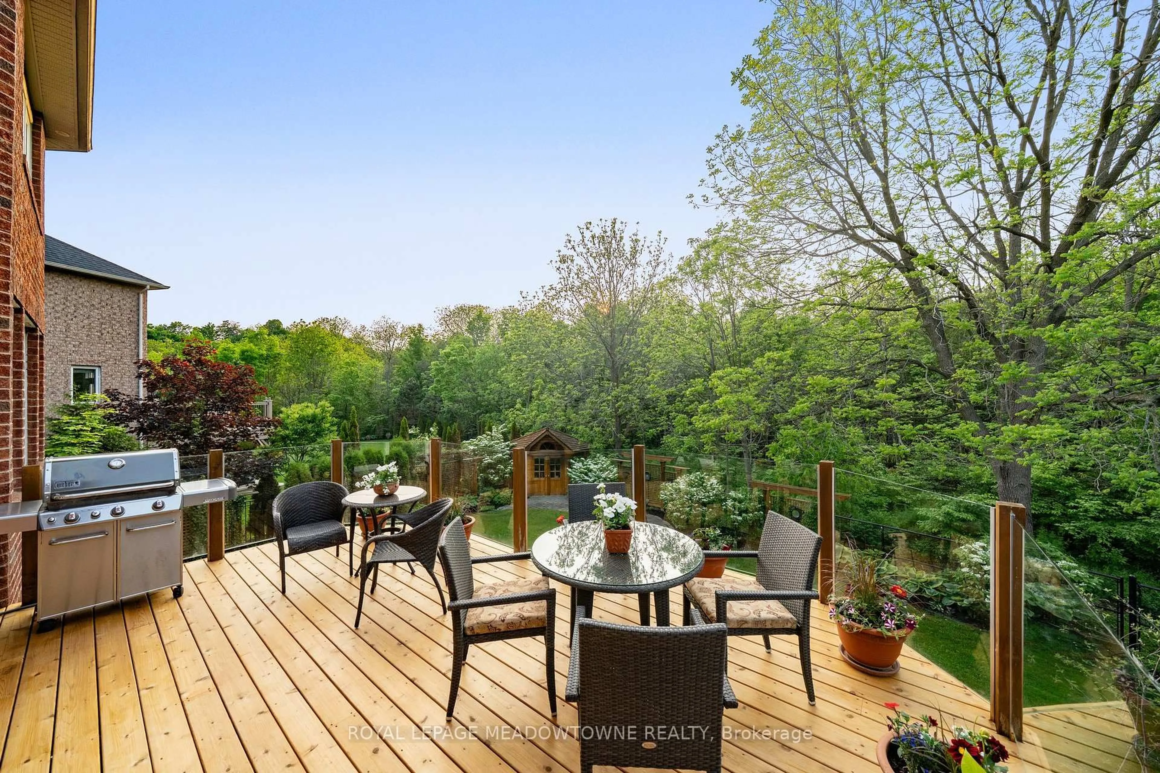 Patio, forest/trees view for 86 Arborglen Dr, Halton Hills Ontario L7G 6L3