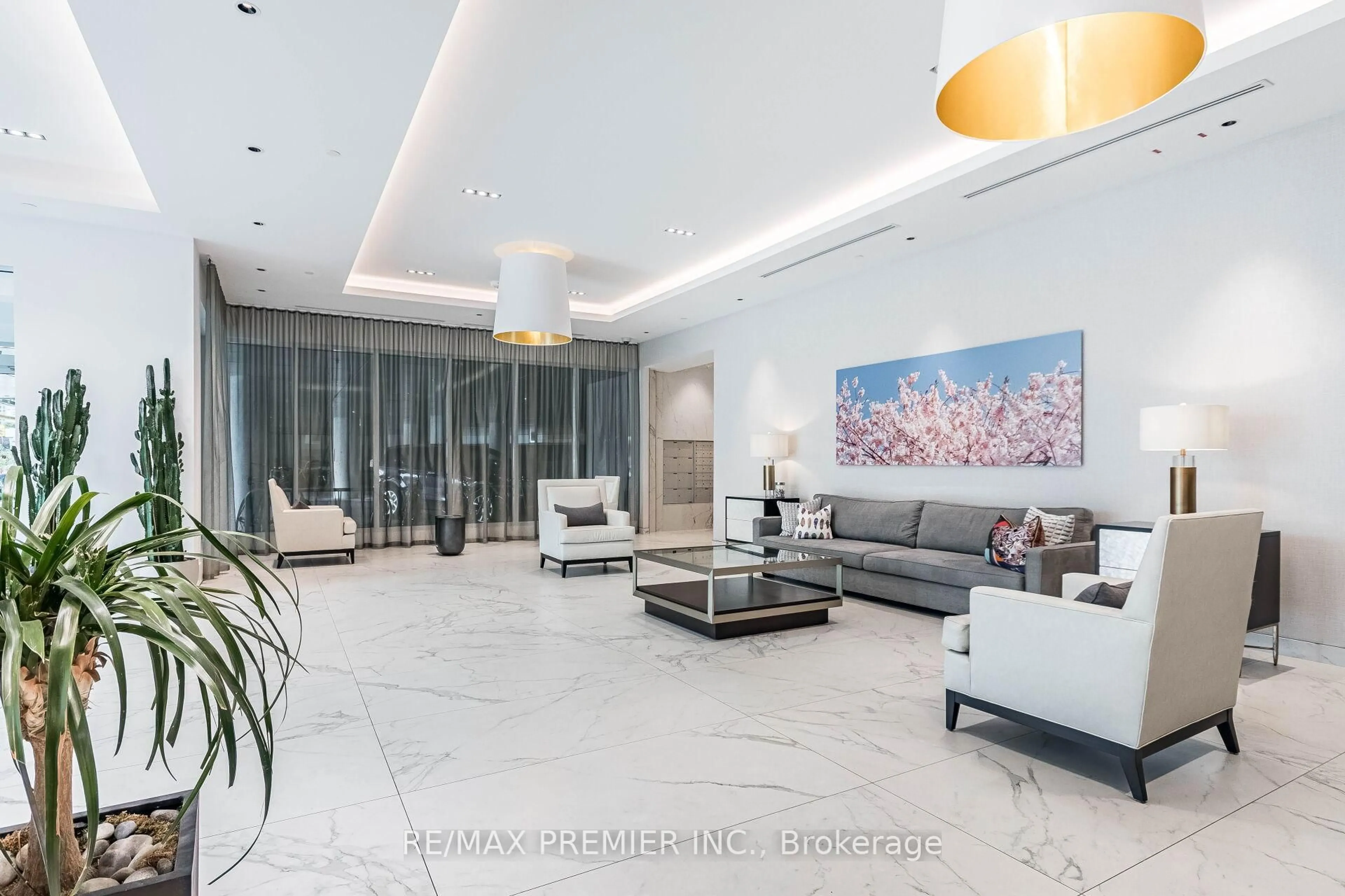 Lobby for 1926 Lake Shore Blvd #1817, Toronto Ontario M6S 1A1