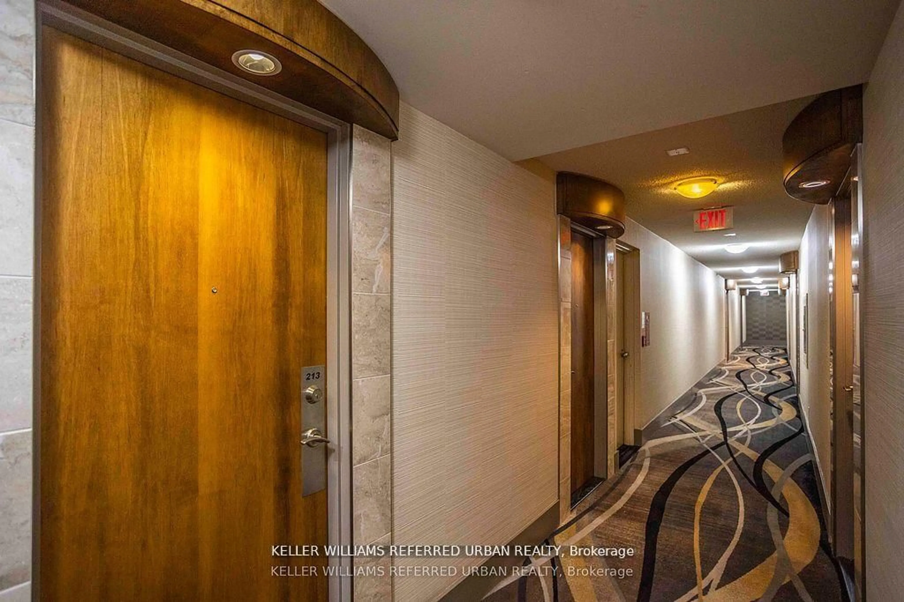 Indoor foyer for 2121 Lake Shore Blvd #213, Toronto Ontario M8V 4E9