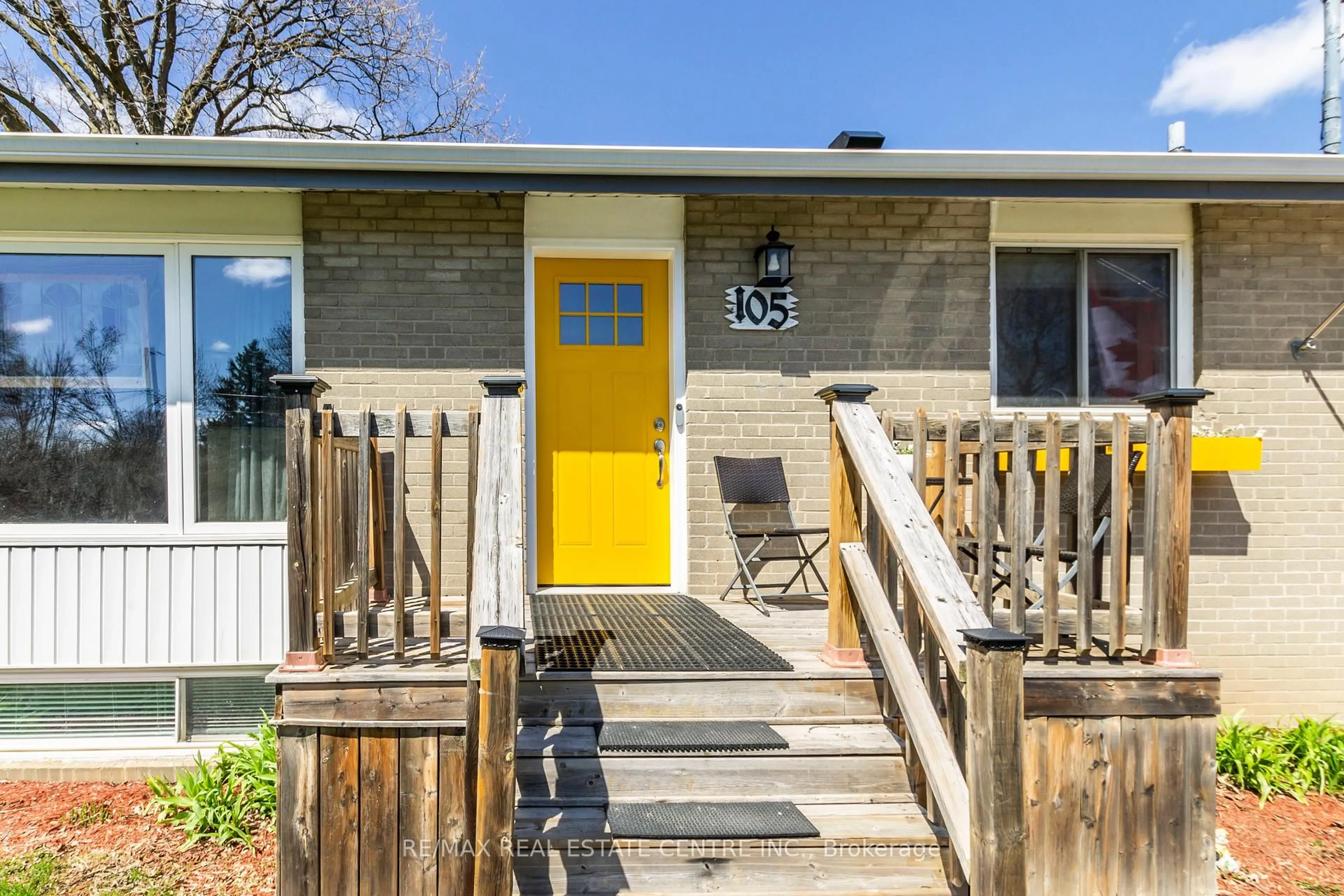 Unknown for 105 Anne Blvd, Milton Ontario L9T 1A1