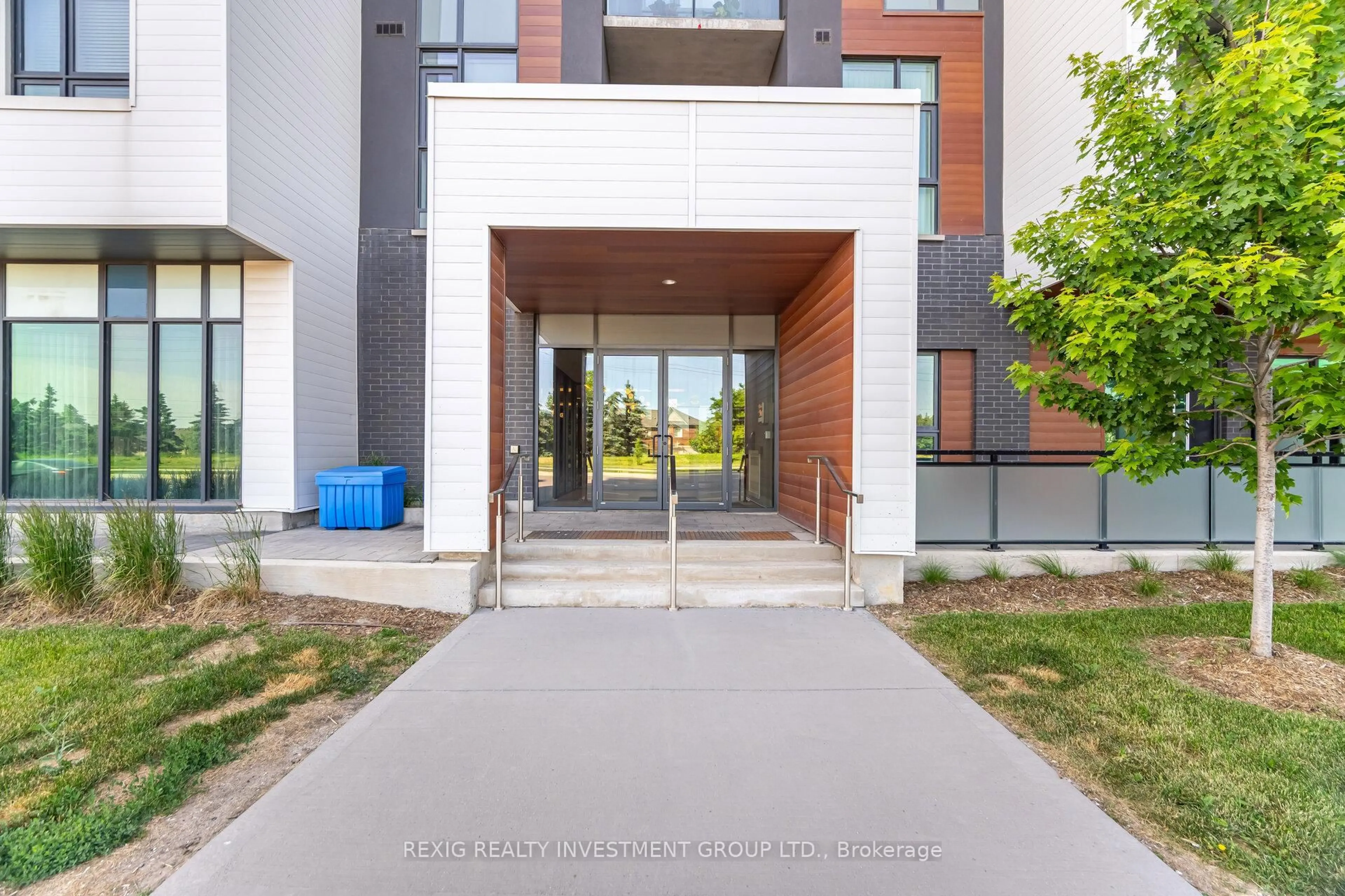 Unknown for 95 DUNDAS St #613, Oakville Ontario L6M 5N4
