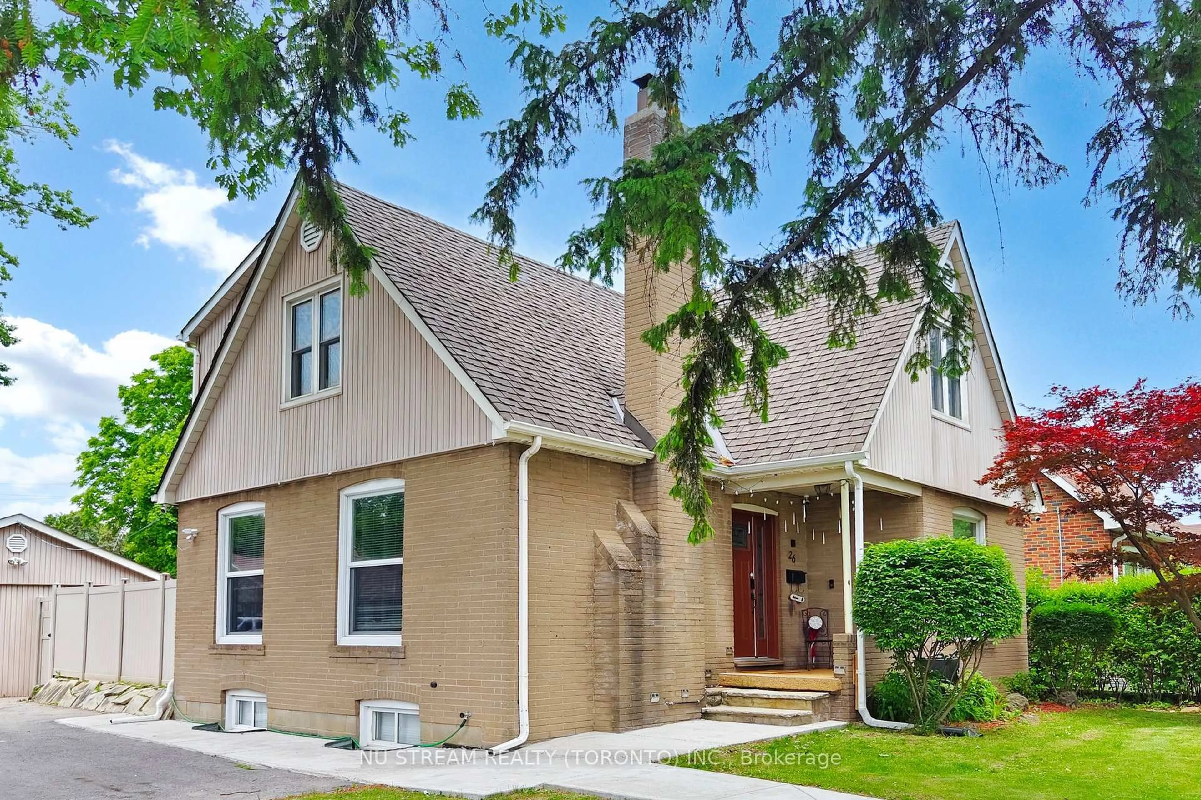Home with vinyl exterior material, street for 26 Gregory St, Brampton Ontario L6Y 1G1
