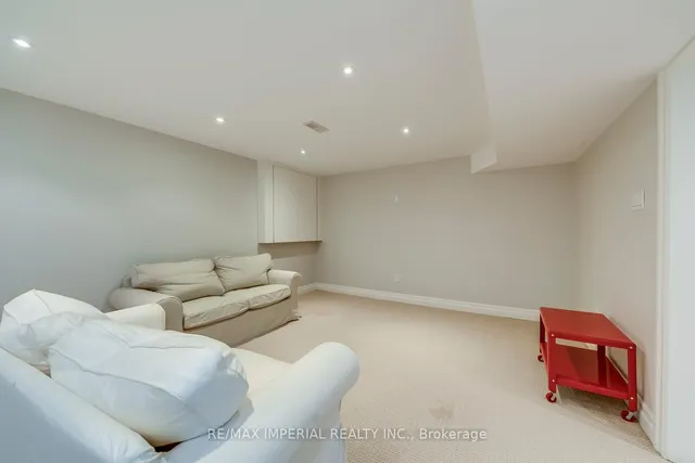 Additional property image - 110 Blyth Cres