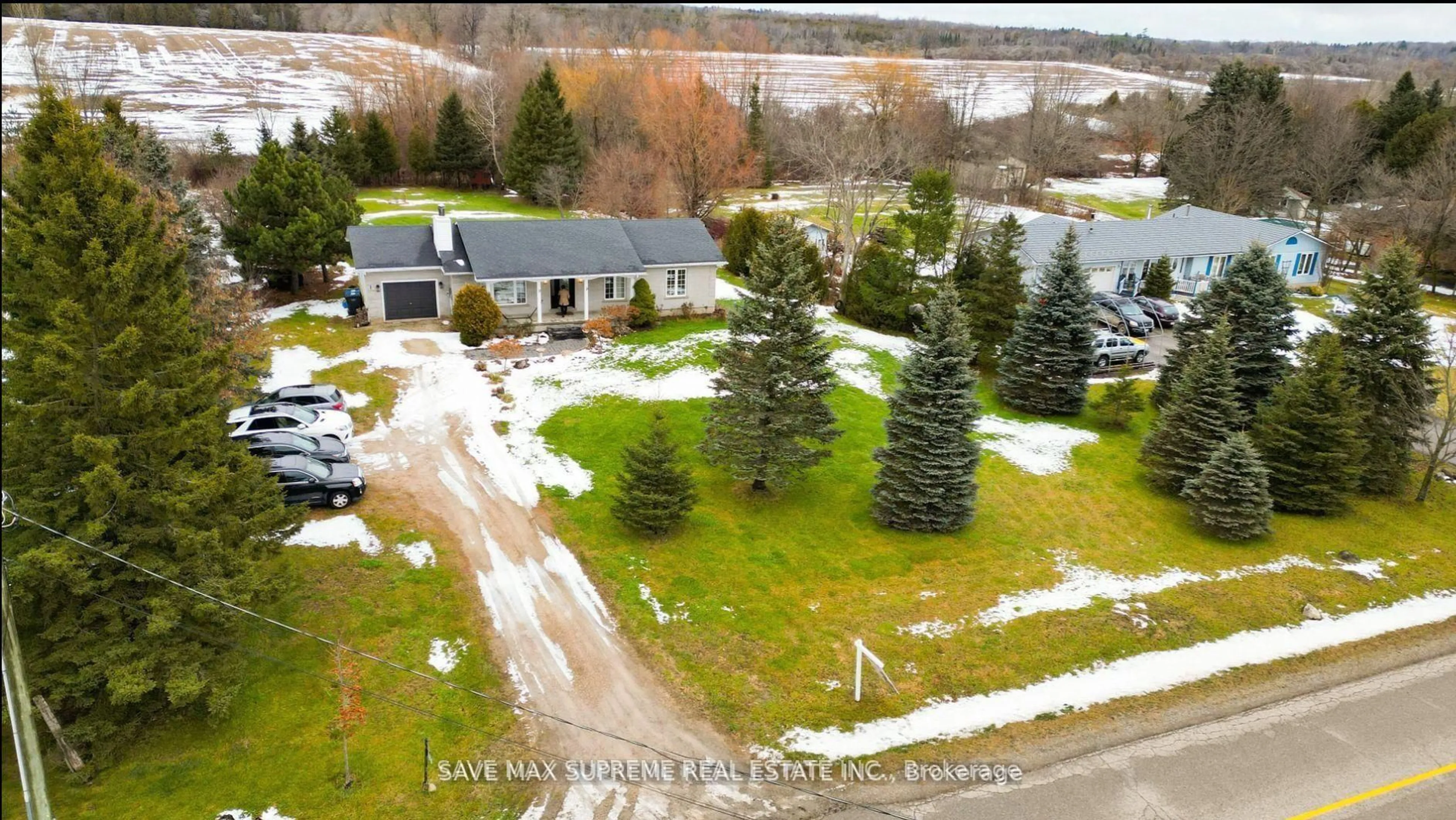 A pic from outside/outdoor area/front of a property/back of a property/a pic from drone, unknown for 18819 Kennedy Rd, Caledon Ontario L7K 1Y8
