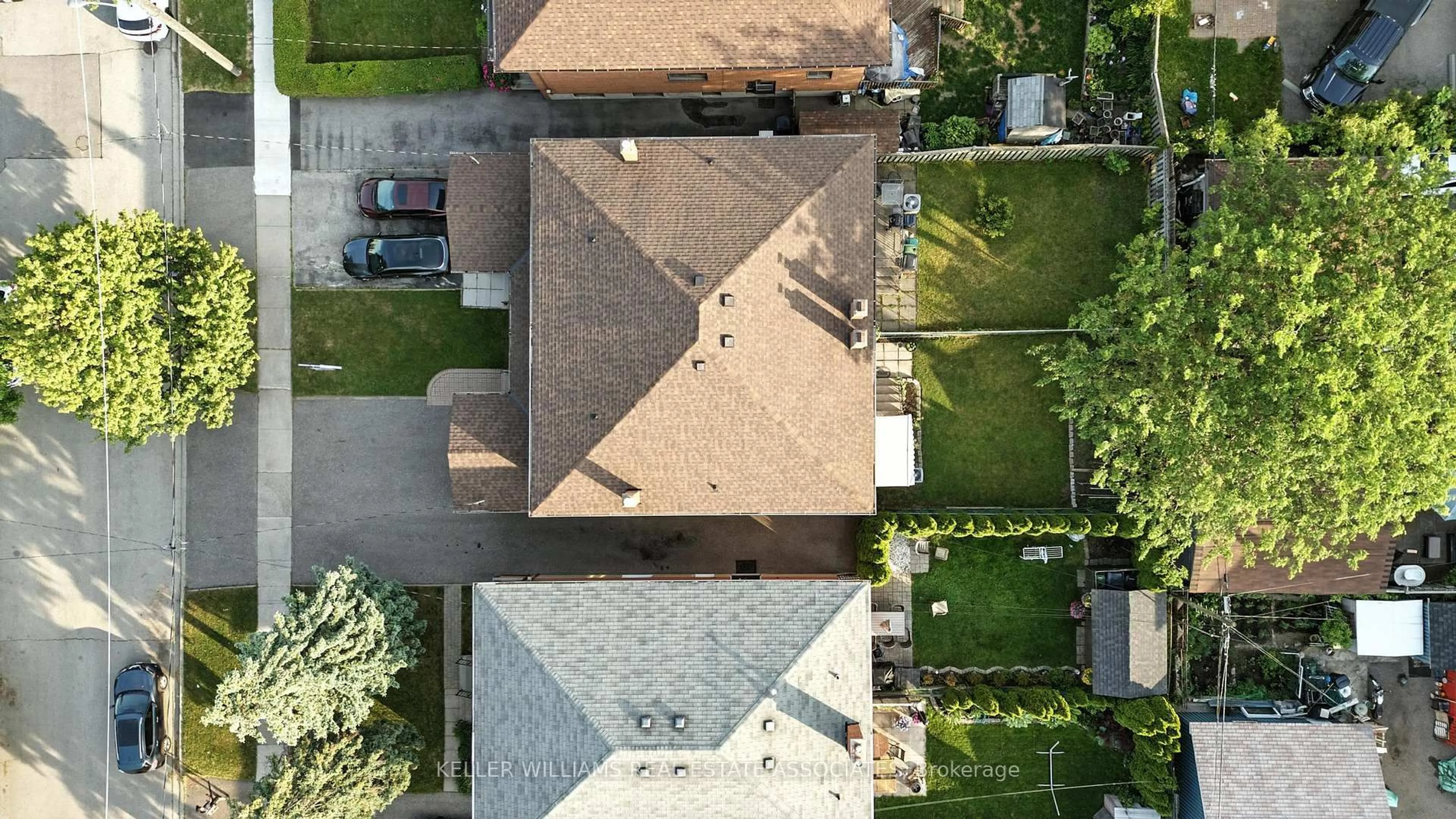 A pic from outside/outdoor area/front of a property/back of a property/a pic from drone, street for 160 Sheldon Ave #A, Toronto Ontario M8W 4L6