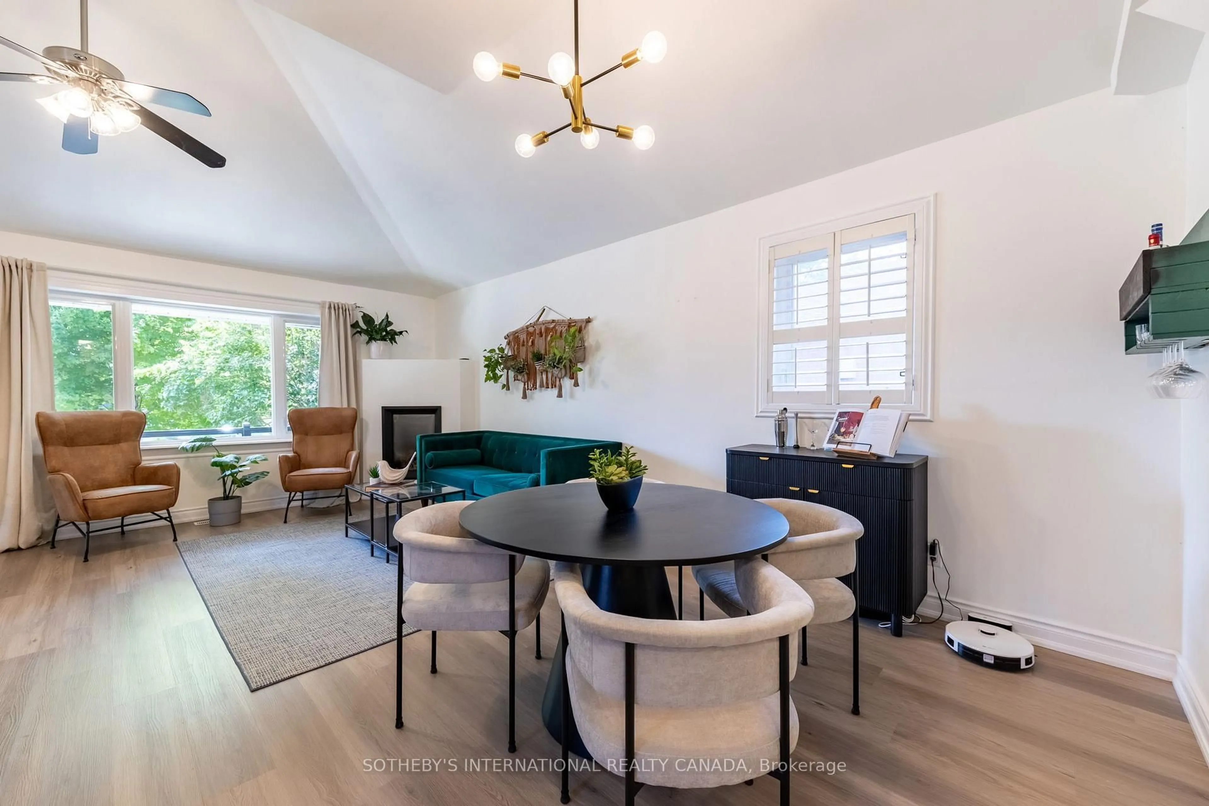 Living room with furniture, unknown for 37 Culnan Ave, Toronto Ontario M8Z 5B1