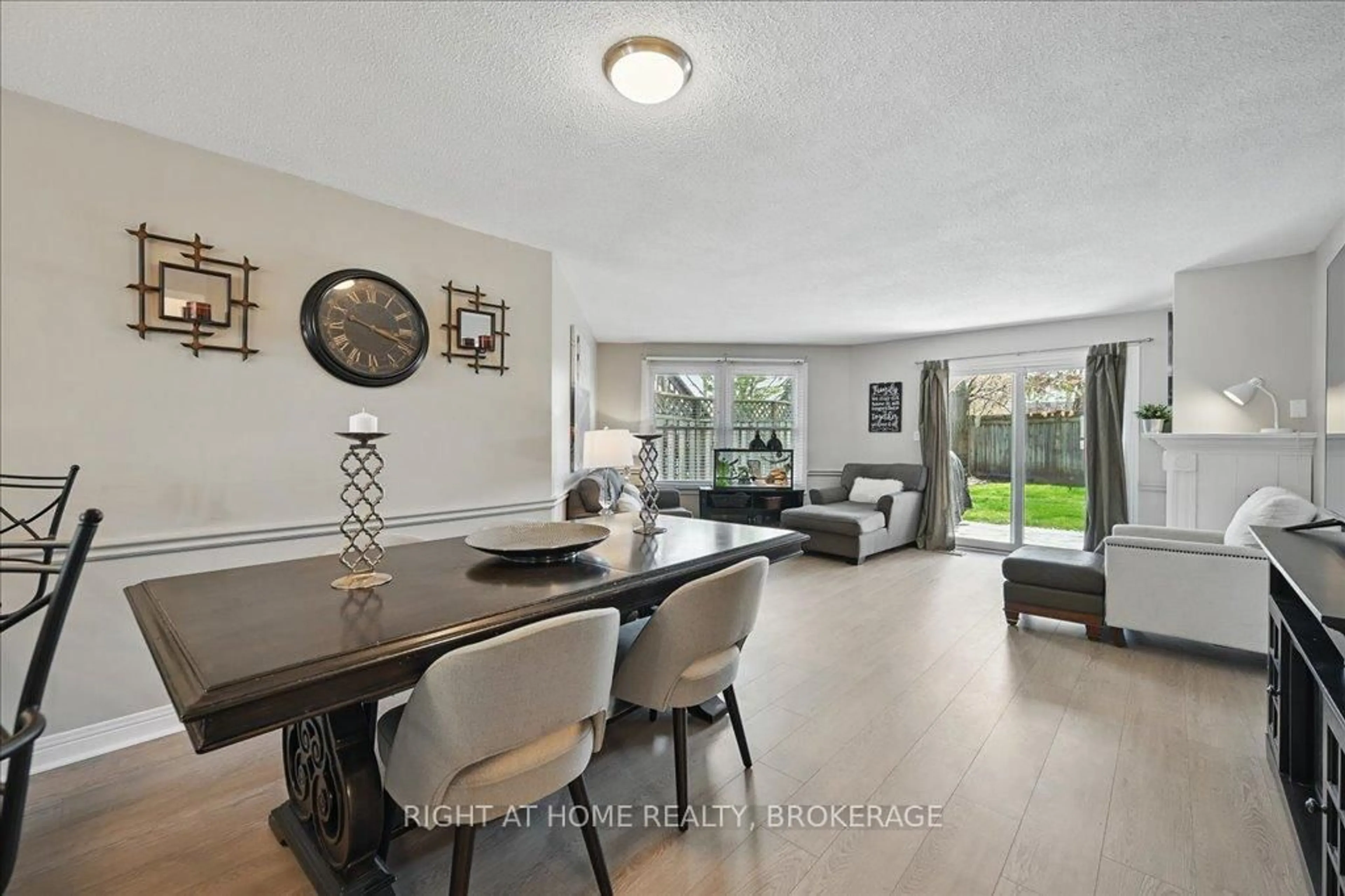 Unknown for 1210 Thorpe Rd #417, Burlington Ontario L7S 2H1