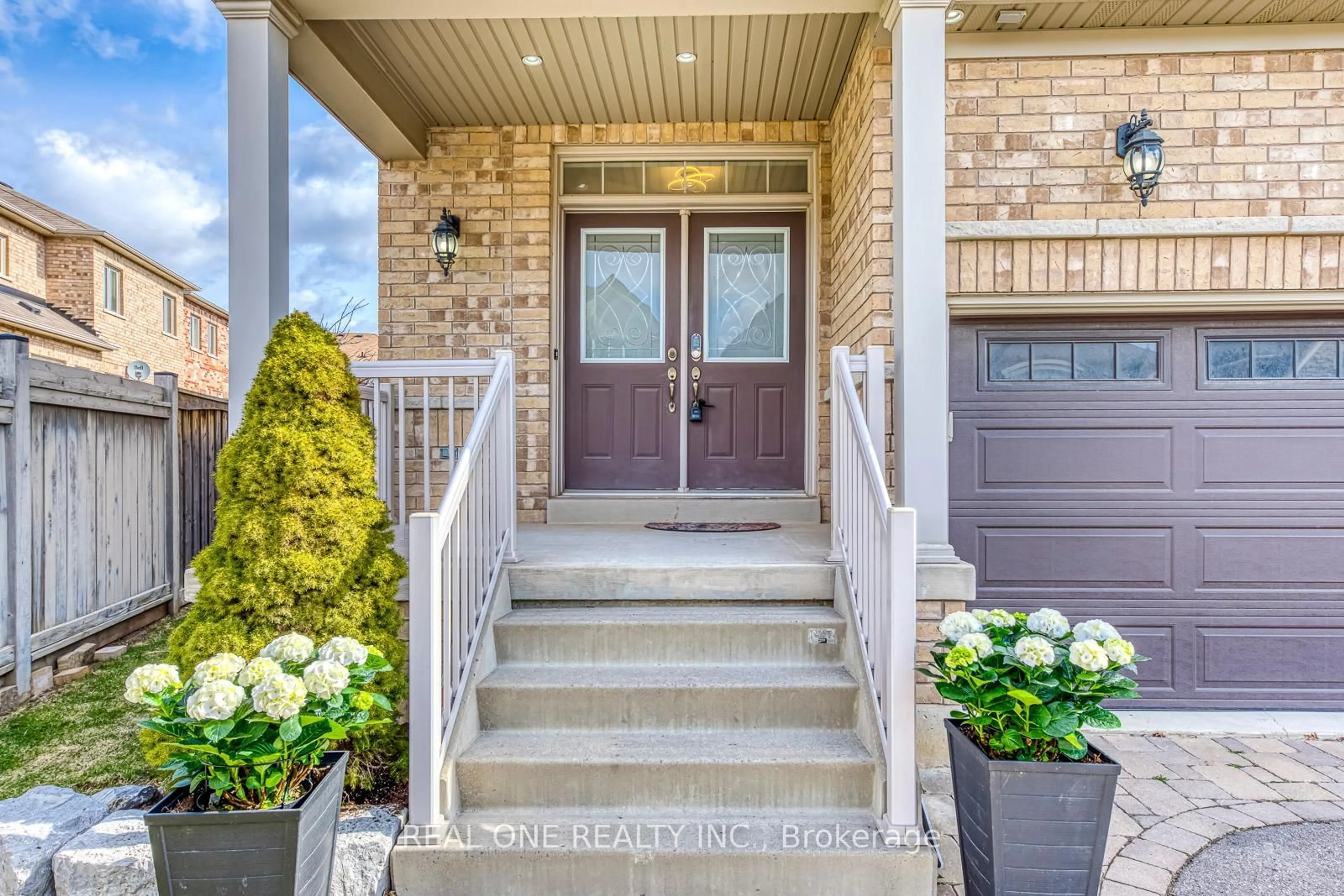 Indoor entryway for 3133 Hiram Terr, Oakville Ontario L6M 0P7