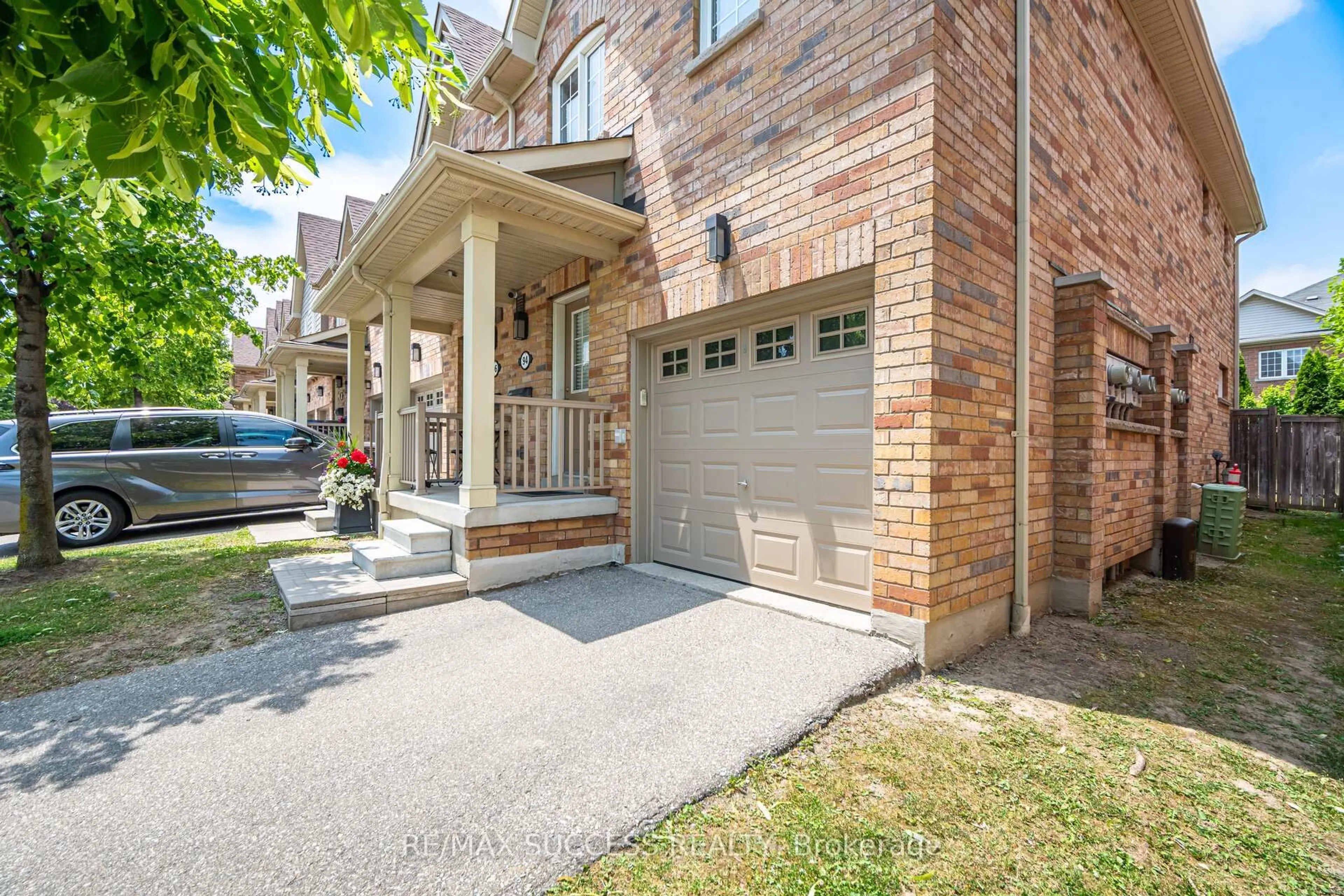 Home with brick exterior material, street for 5255 Palmetto Pl #94, Mississauga Ontario L5M 0L8