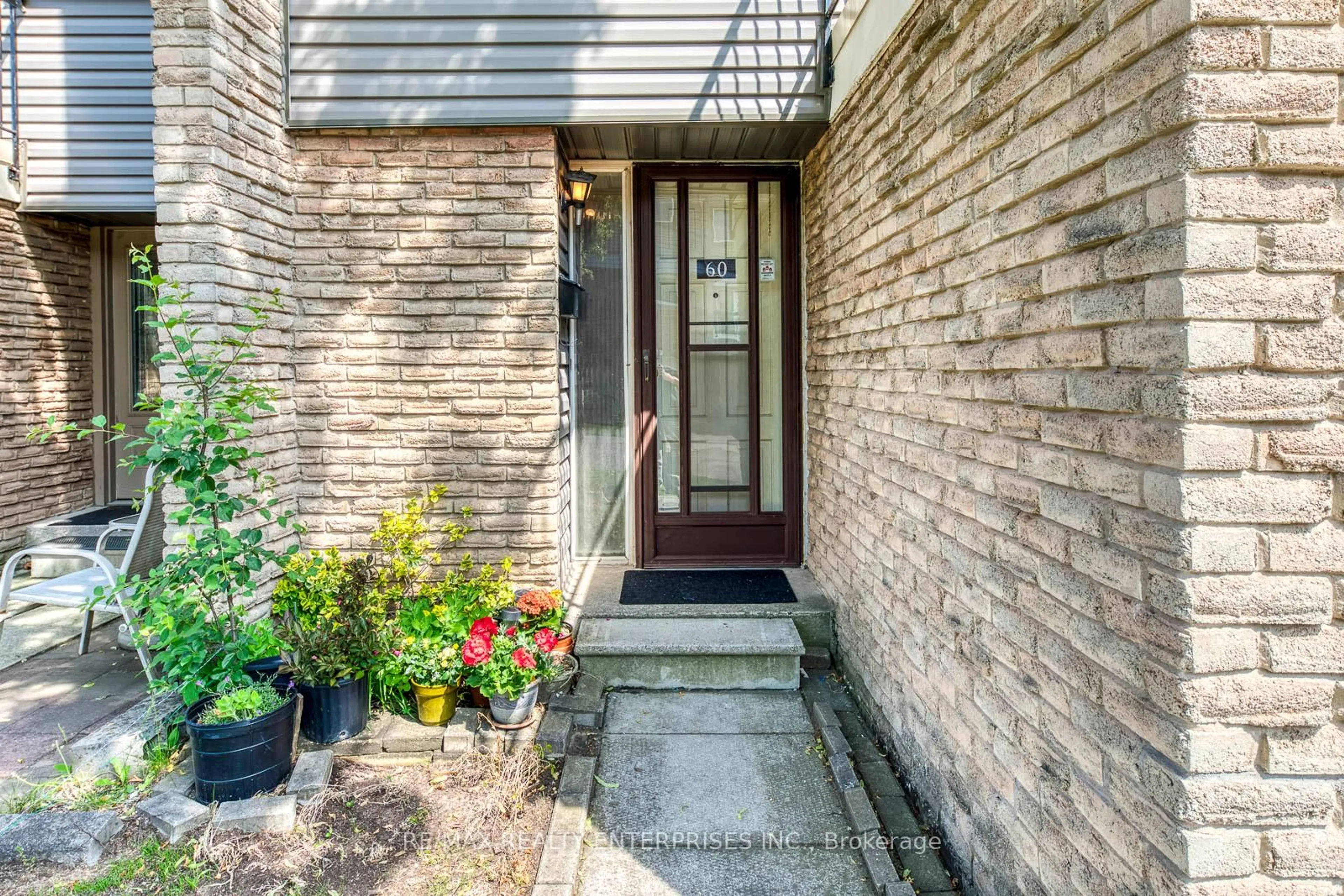 Indoor entryway for 2315 Bromsgrove Rd #60, Mississauga Ontario L5J 4A6