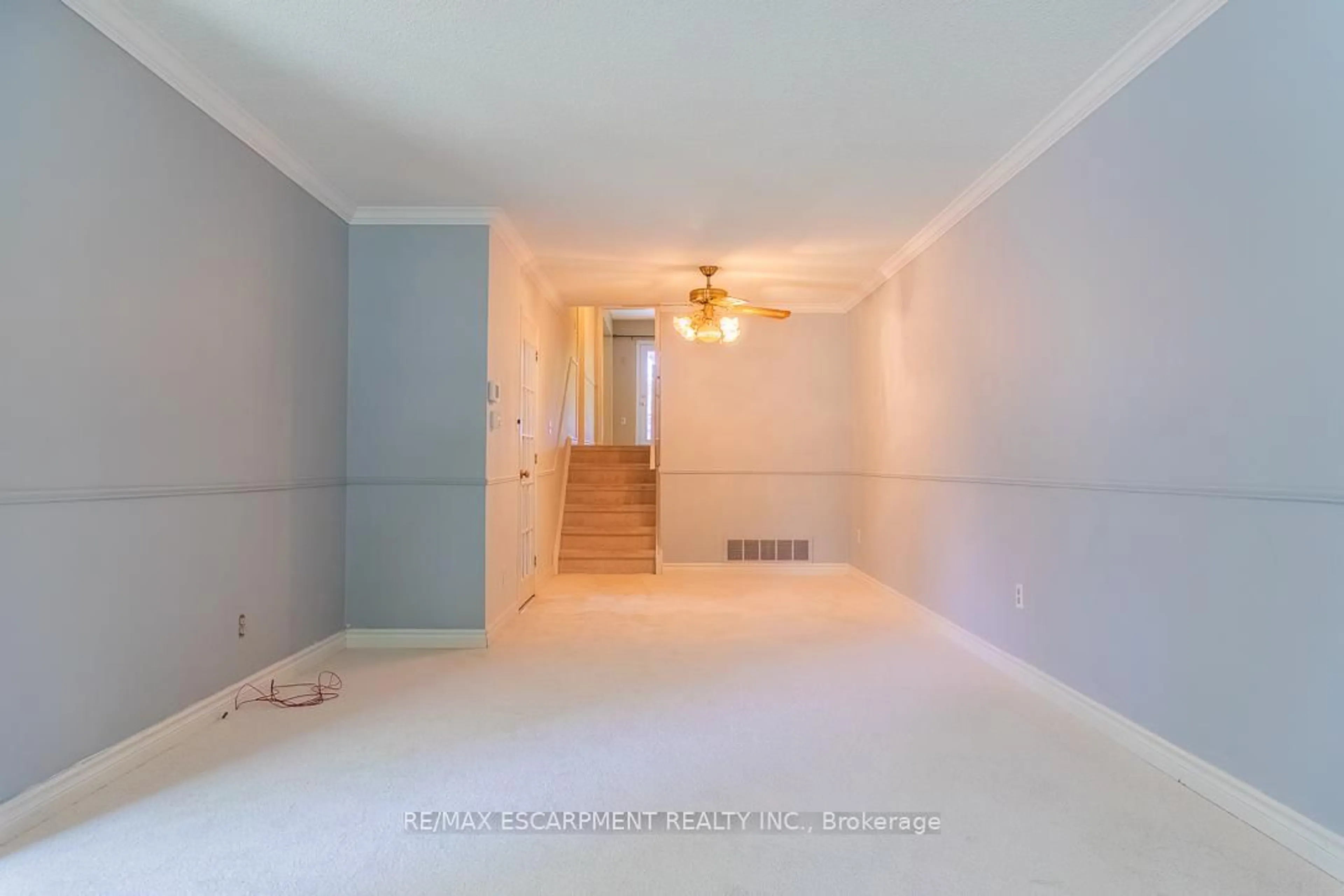 A pic of a room for 2007 SILVERBERRY Cres, Mississauga Ontario L5J 1C8