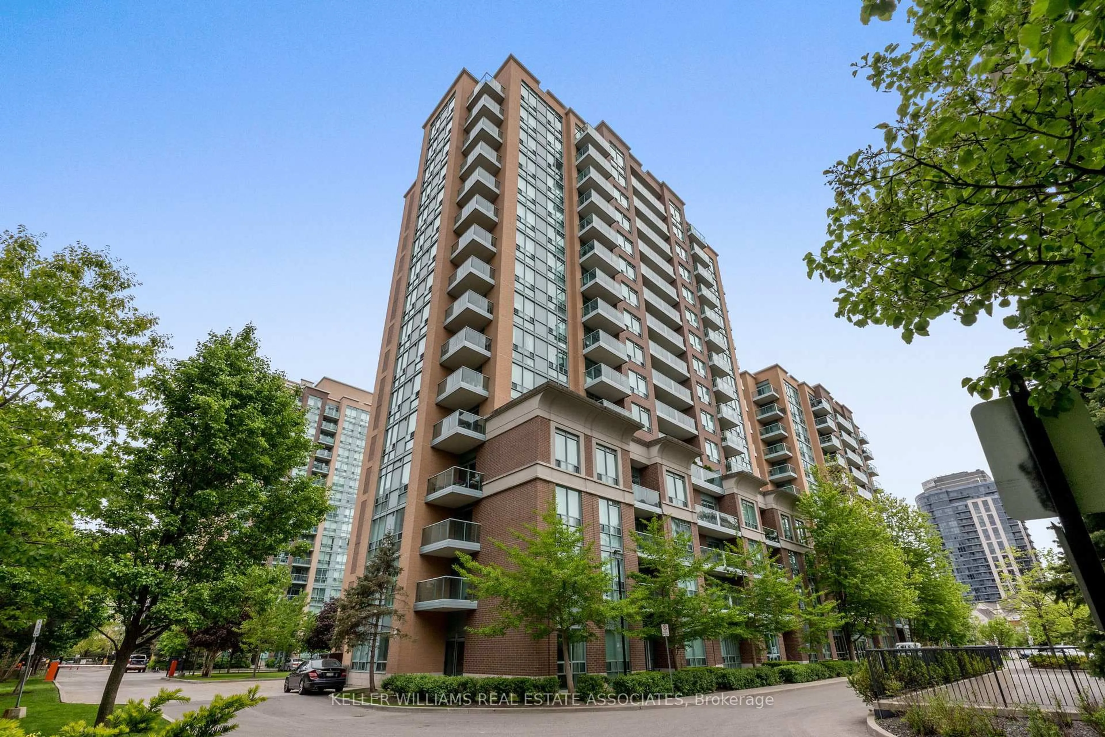Unknown for 15 Michael Power Pl #709, Toronto Ontario M9A 5G4