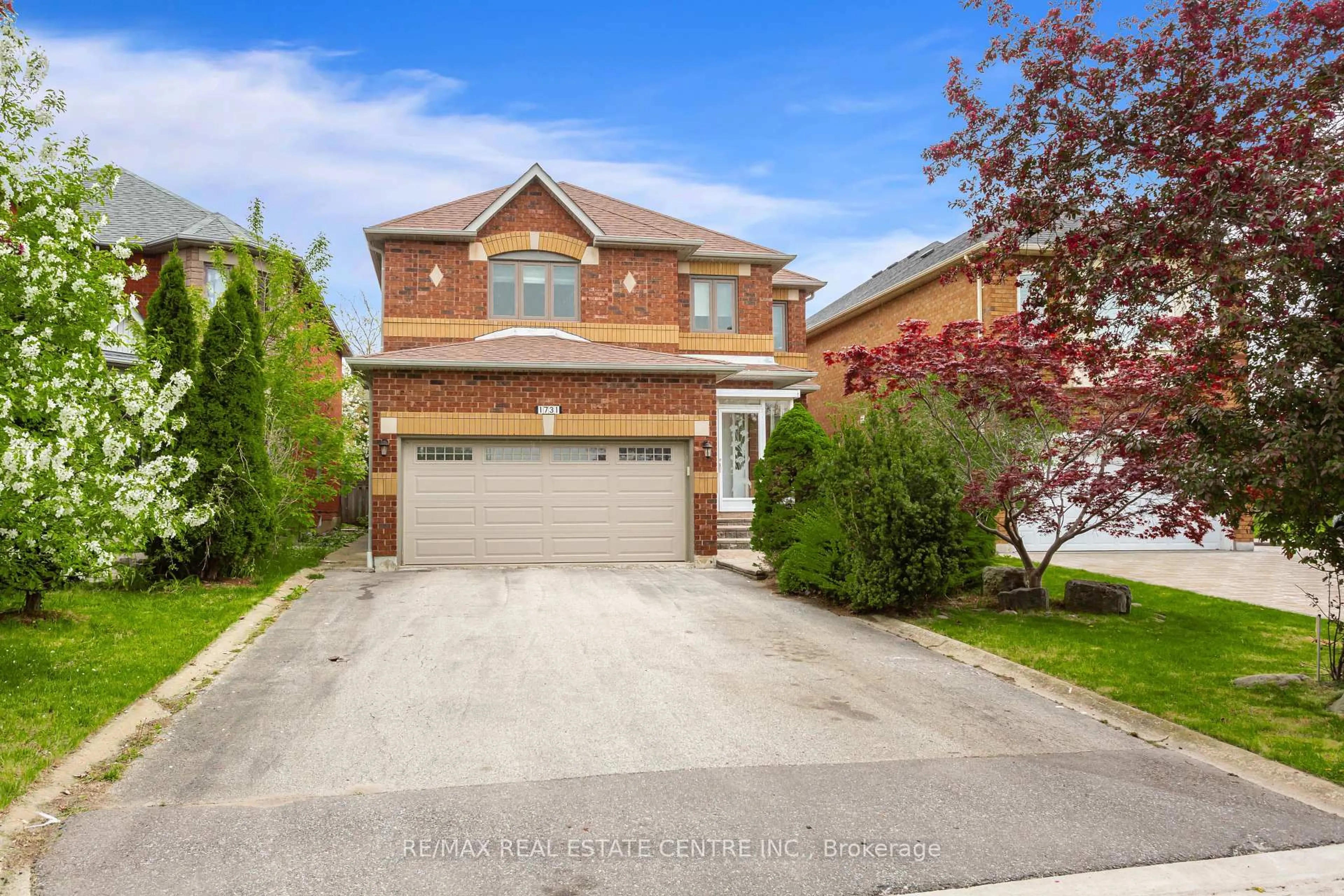 Home with brick exterior material, street for 1731 Riverbrook Cres, Mississauga Ontario L5M 6A1