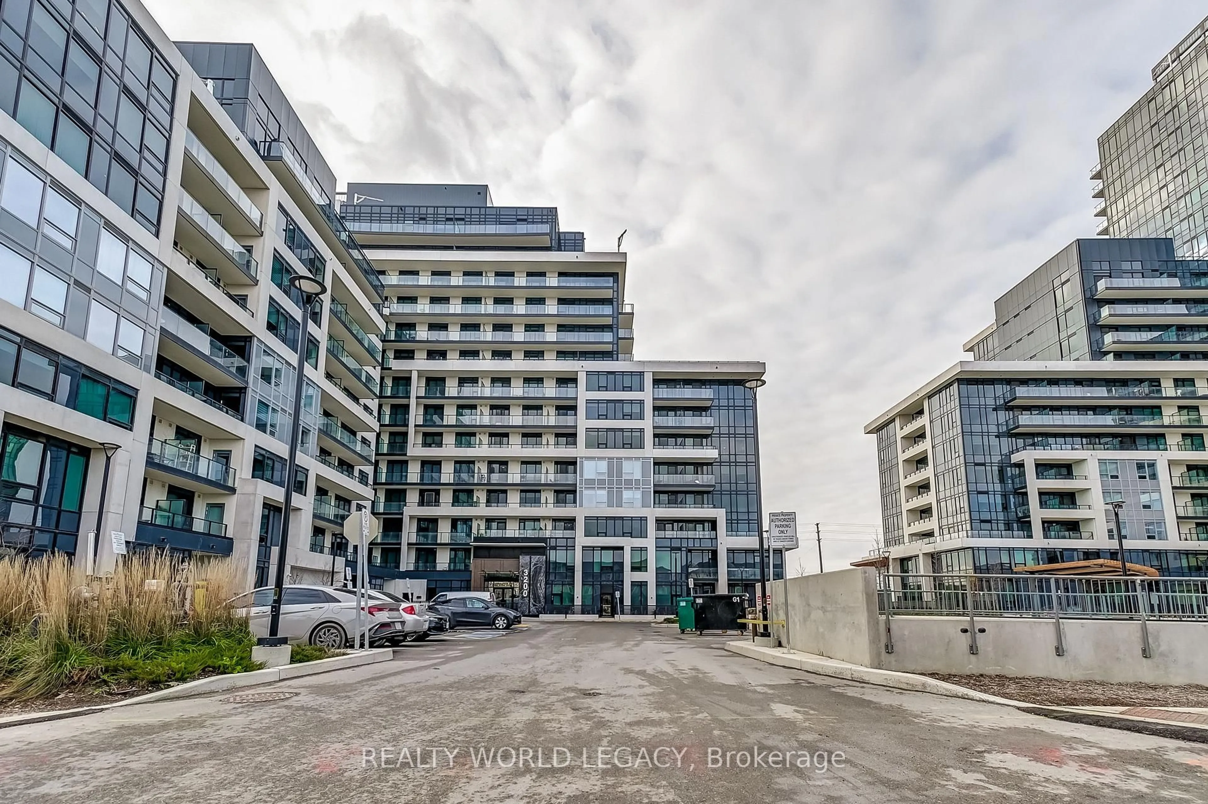 A pic from outside/outdoor area/front of a property/back of a property/a pic from drone, unknown for 3200 William Coltson Ave #401, Oakville Ontario L6H 7W6