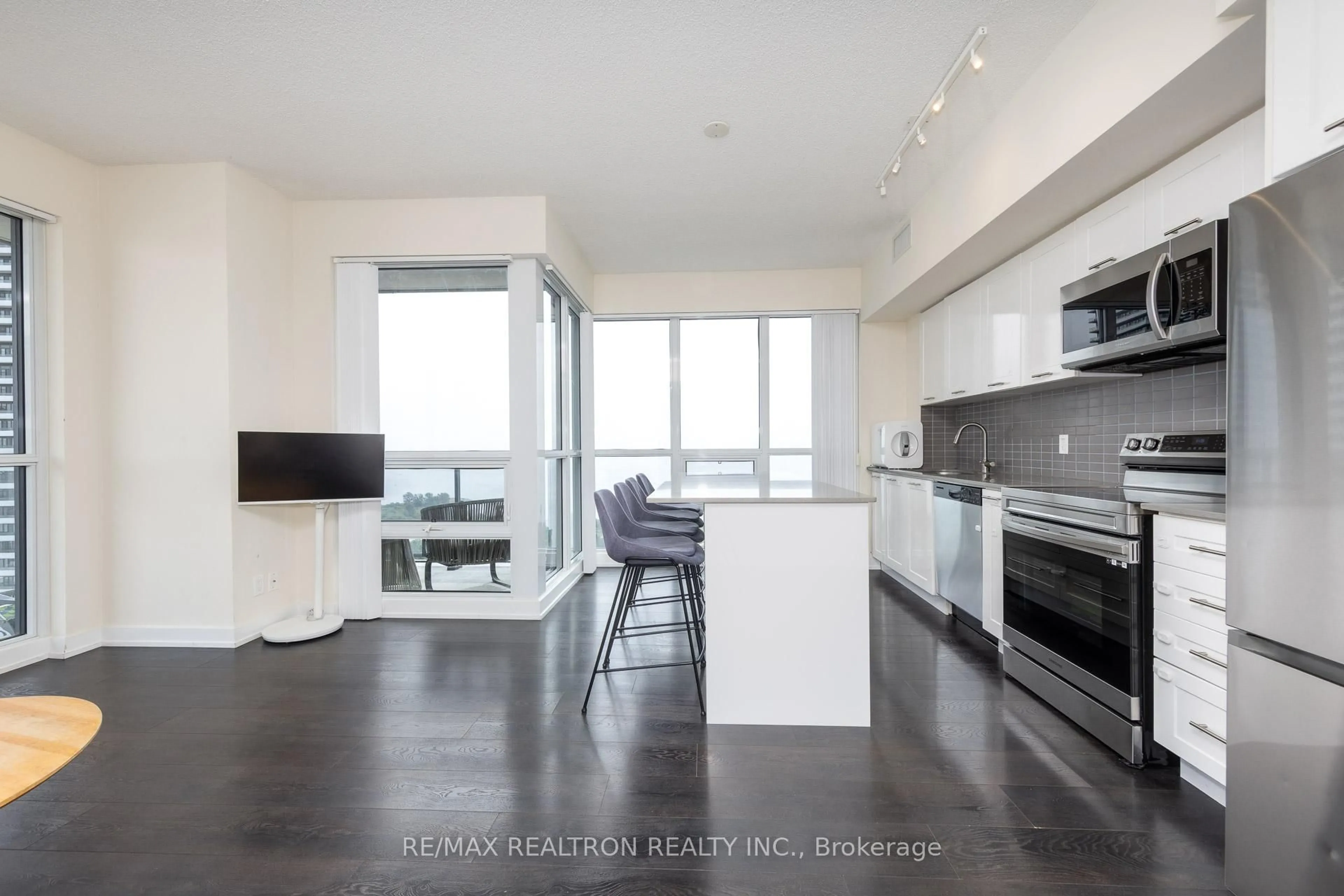 Open concept kitchen, unknown for 2200 Lake Shore Blvd #3509, Toronto Ontario M8V 1A4
