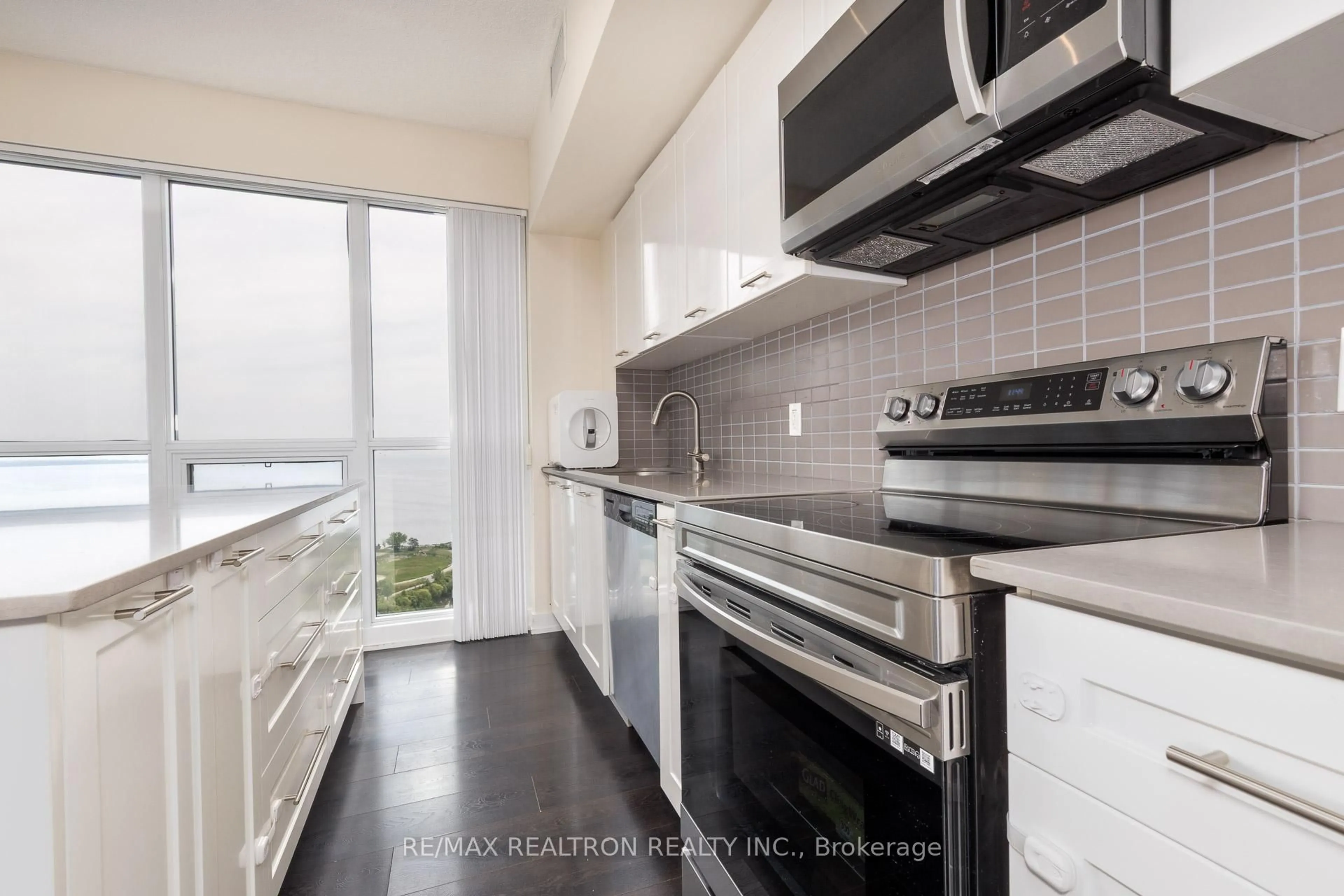 Unknown for 2200 Lake Shore Blvd #3509, Toronto Ontario M8V 1A4