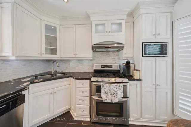Additional property image - 1825 Hyde Mill Cres