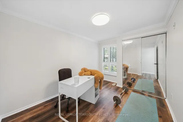 Additional property image - 1825 Hyde Mill Cres