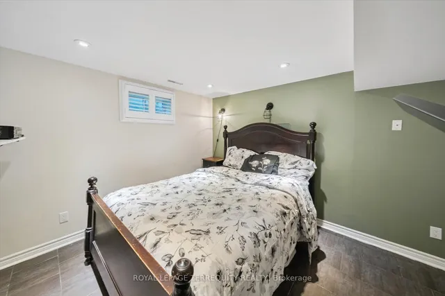 Additional property image - 1825 Hyde Mill Cres