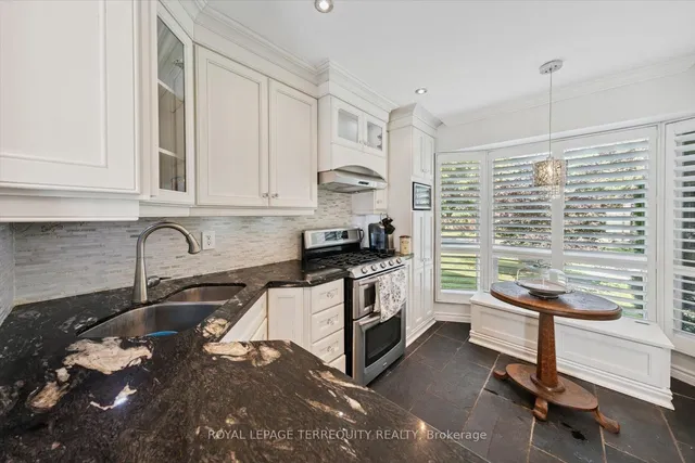 Additional property image - 1825 Hyde Mill Cres