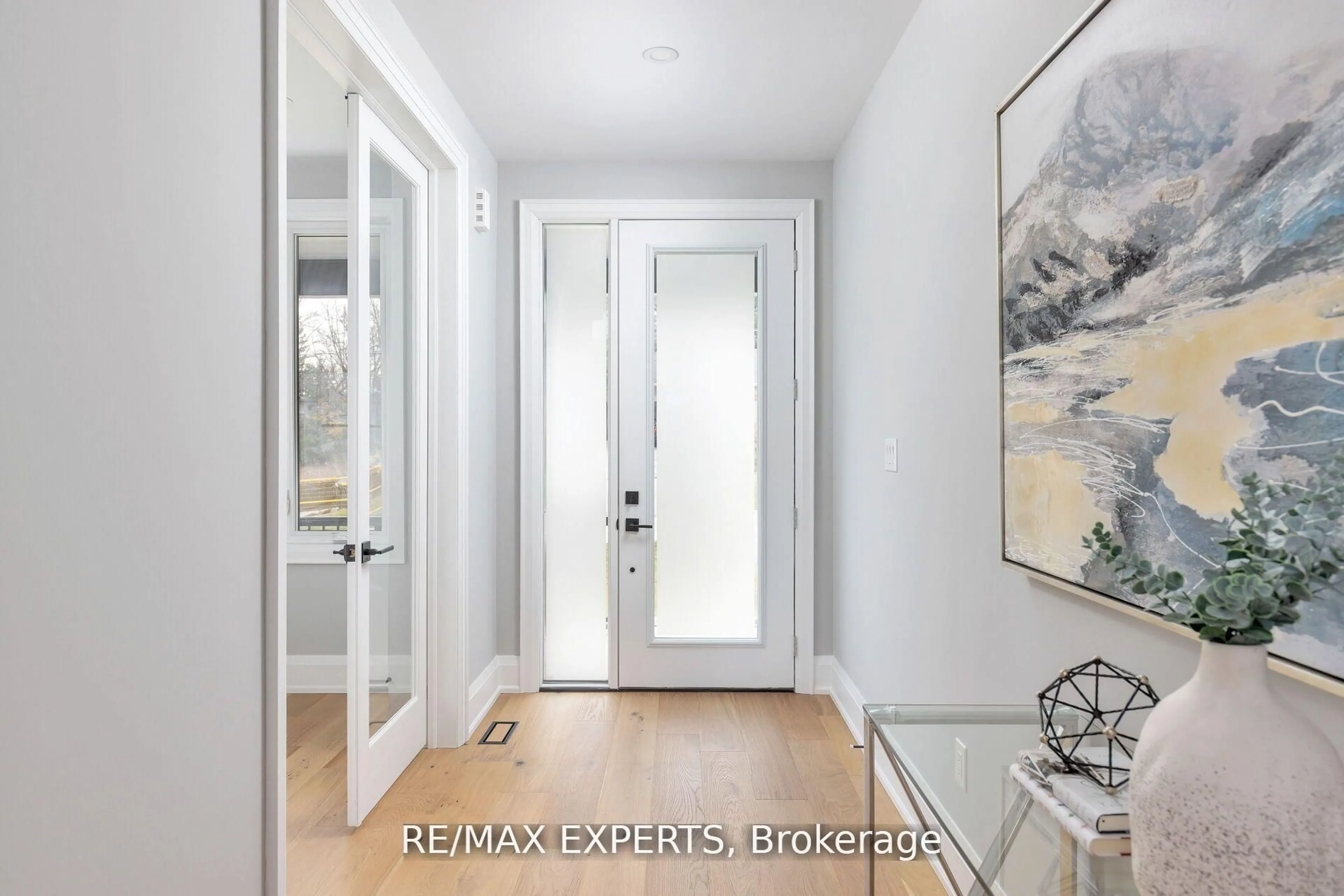 Indoor entryway for 11A Marion St, Caledon Ontario L7C 1K6