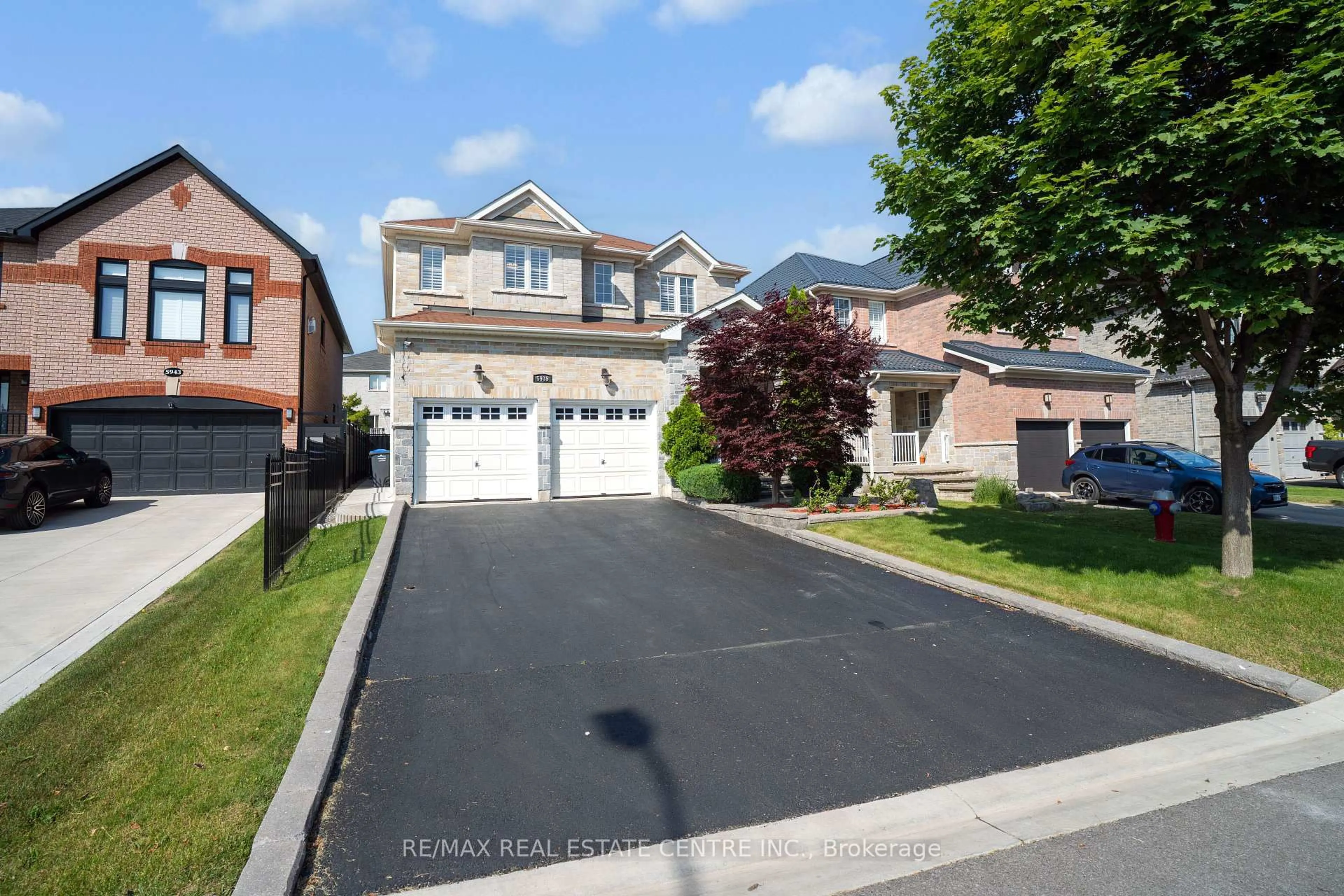 Unknown for 5939 Talisman Crt, Mississauga Ontario L5M 6A1