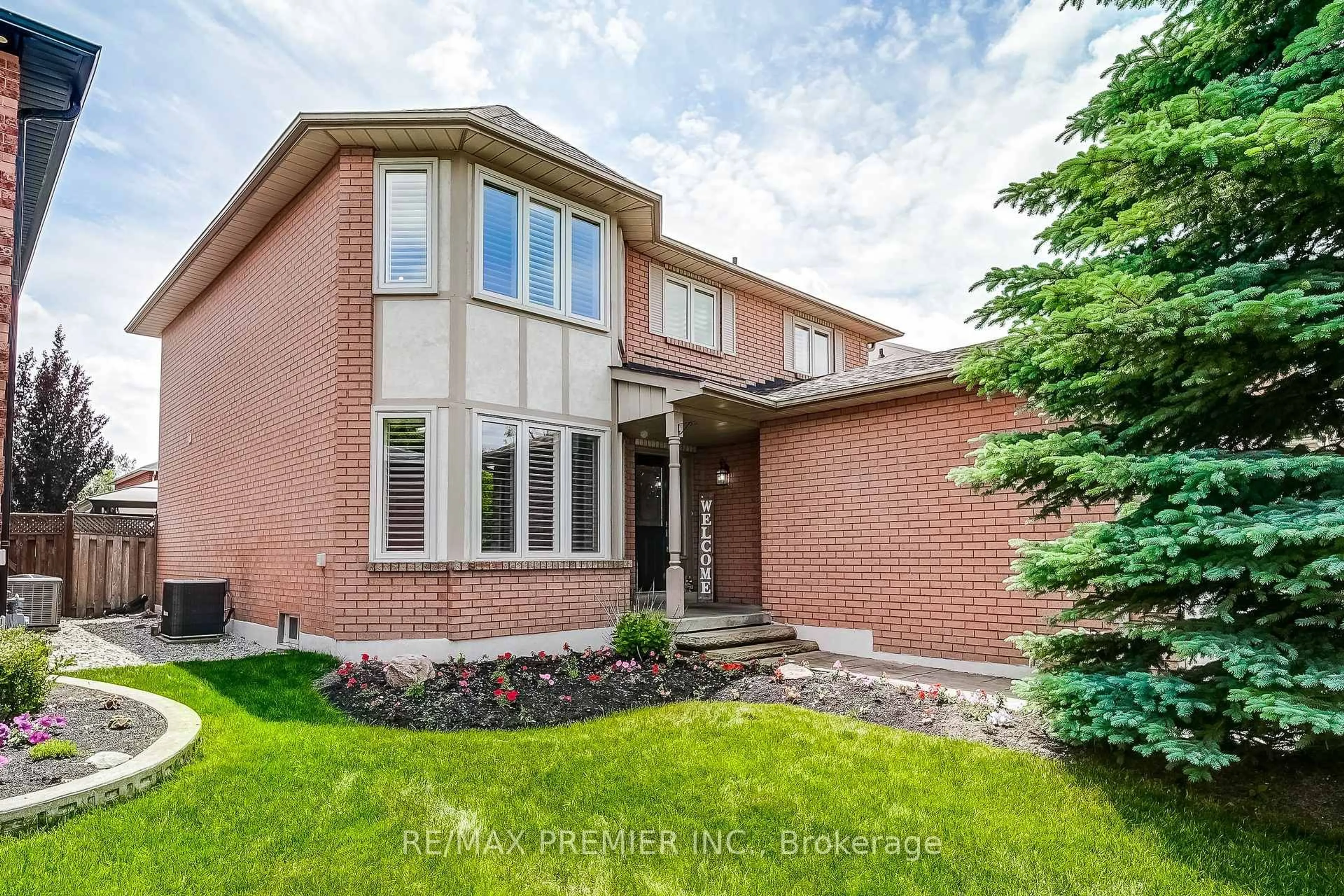 Home with brick exterior material, street for 21 Berrydown Dr, Caledon Ontario L7E 1L6