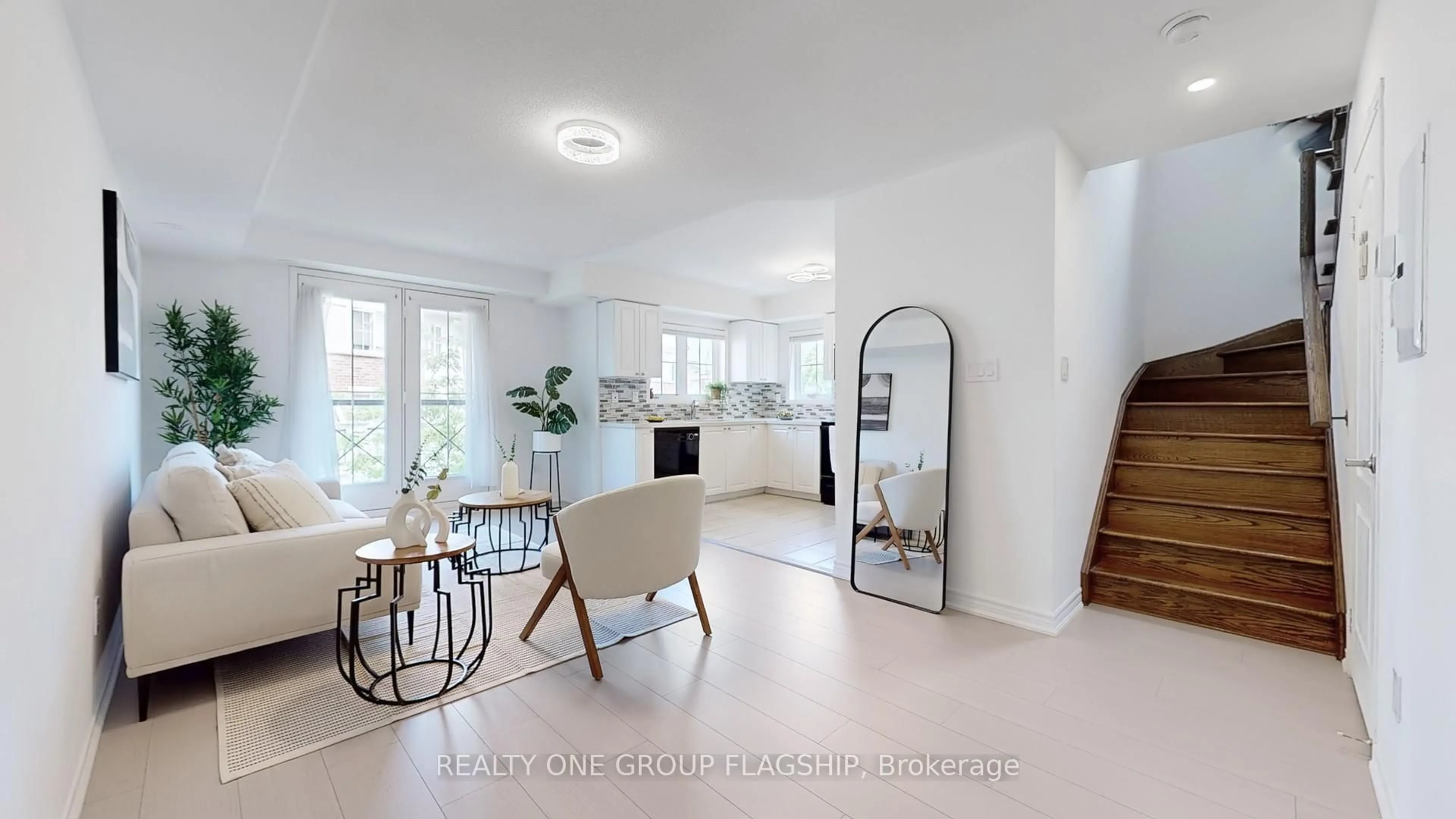Open concept kitchen, unknown for 2557 Sixth Line #10, Oakville Ontario L6H 0H7