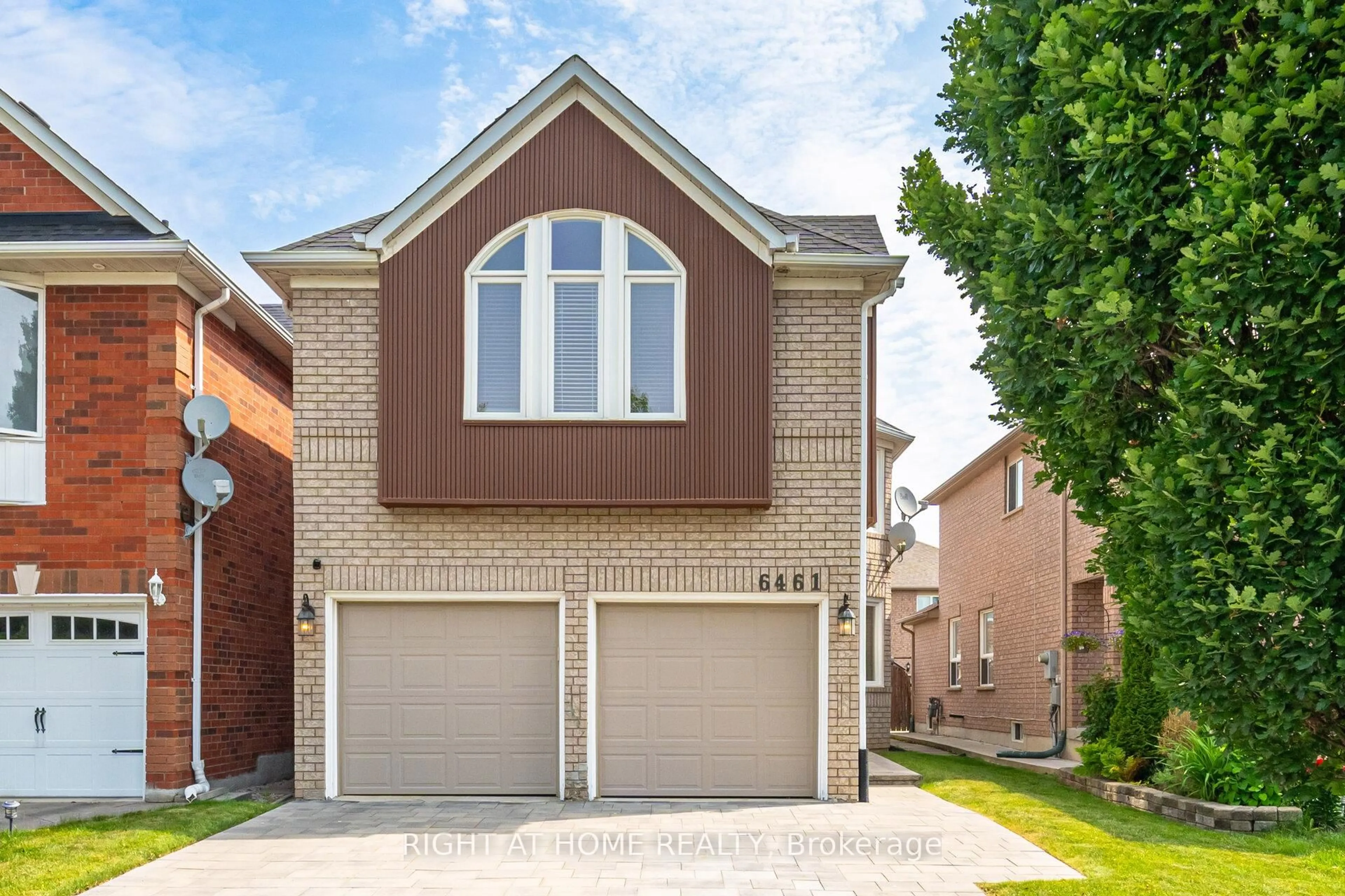 Home with brick exterior material, street for 6461 Hampden Woods Rd, Mississauga Ontario L5N 7W1