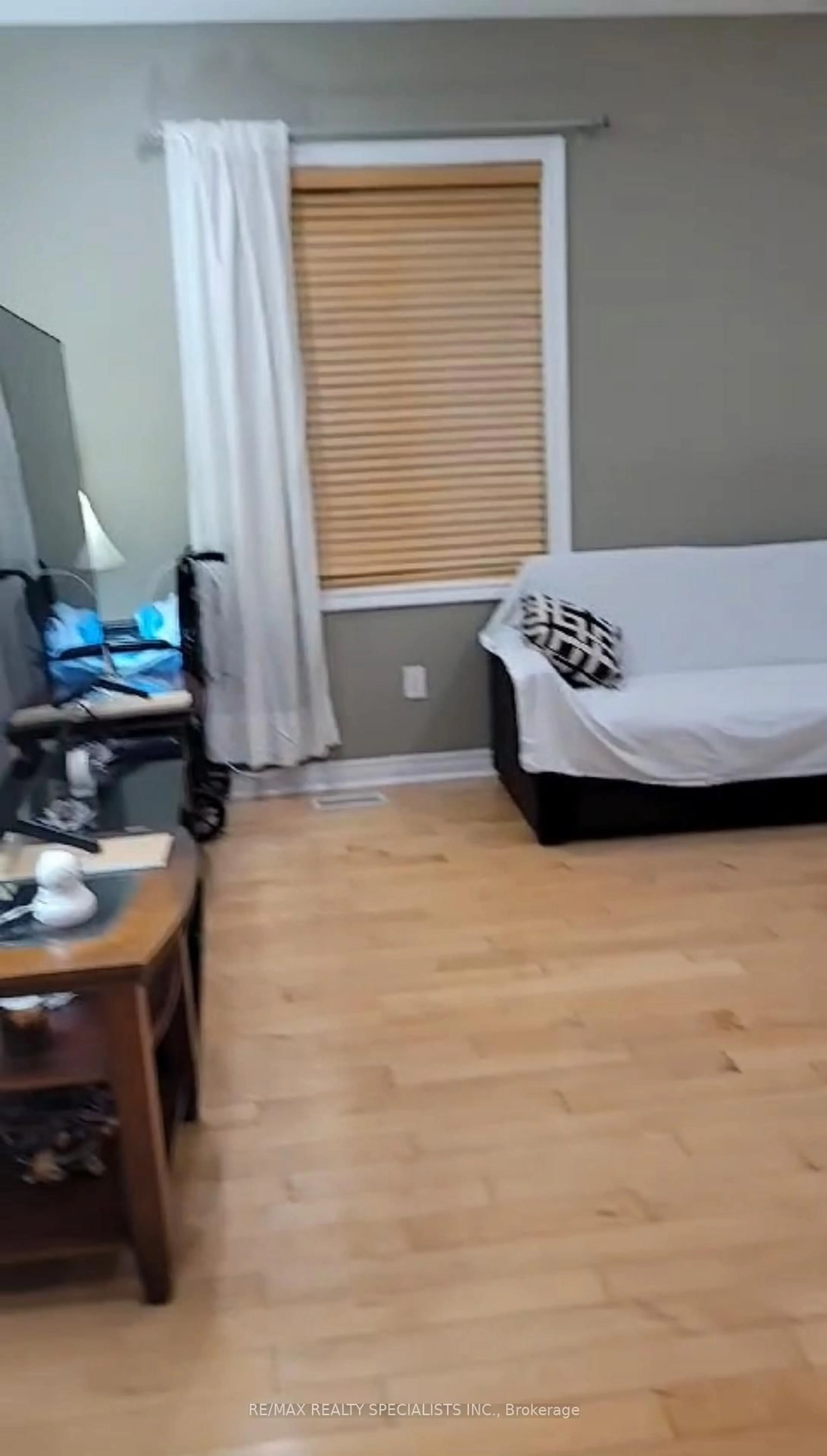 A pic of a room for 39 Treeline Blvd, Brampton Ontario L6P 1E4