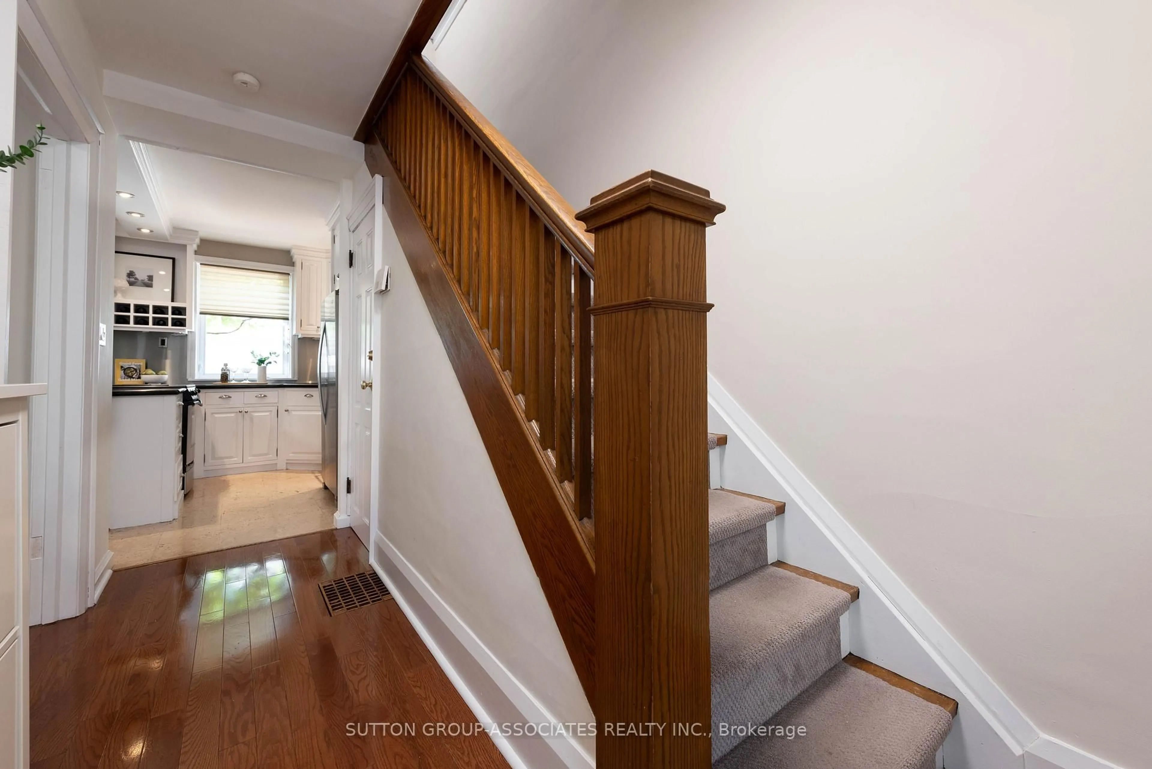 Stairs for 70 Goodwood Ave, Toronto Ontario M6E 1J3