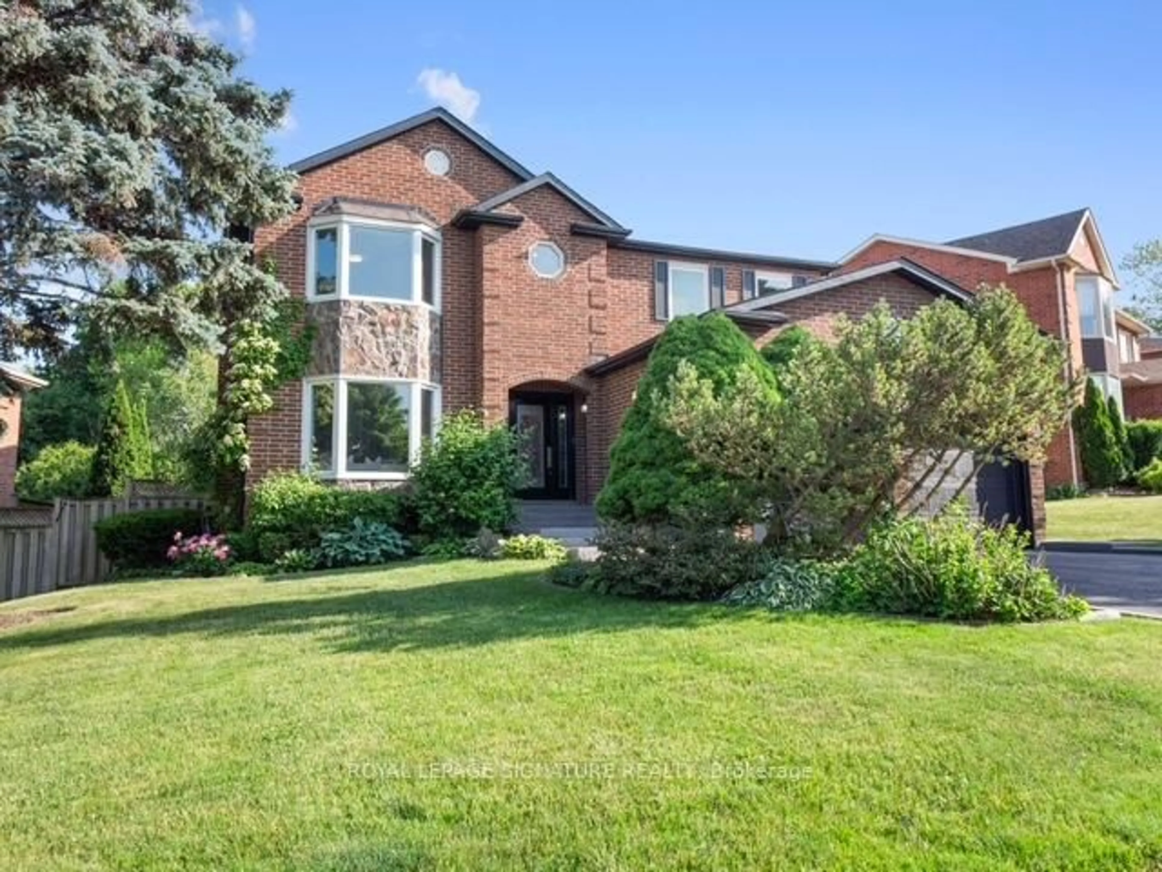 Home with brick exterior material, street for 2074 Folkway Dr, Mississauga Ontario L5L 3G3