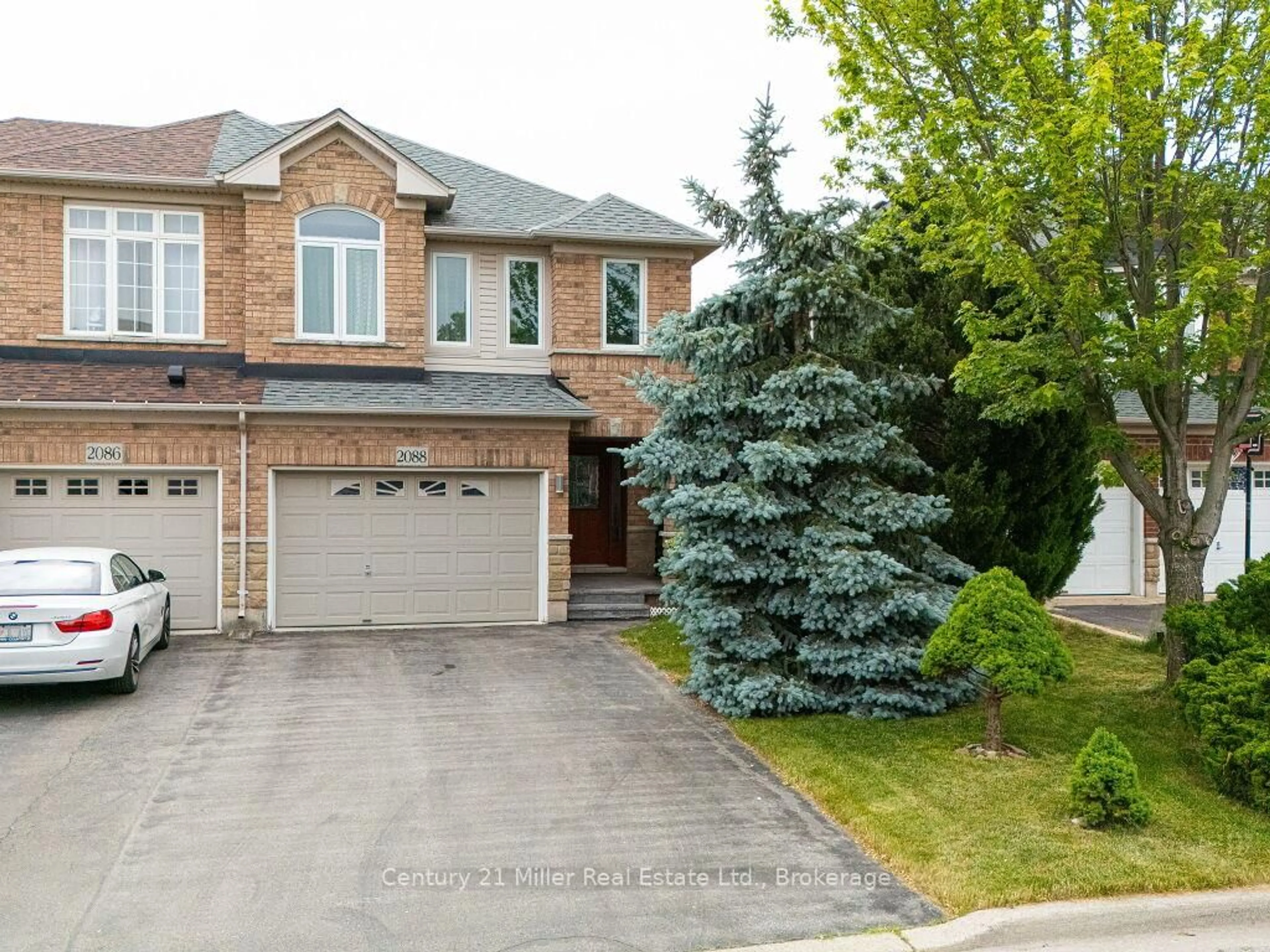 Home with brick exterior material, street for 2088 Redstone Cres, Oakville Ontario L6M 5B1