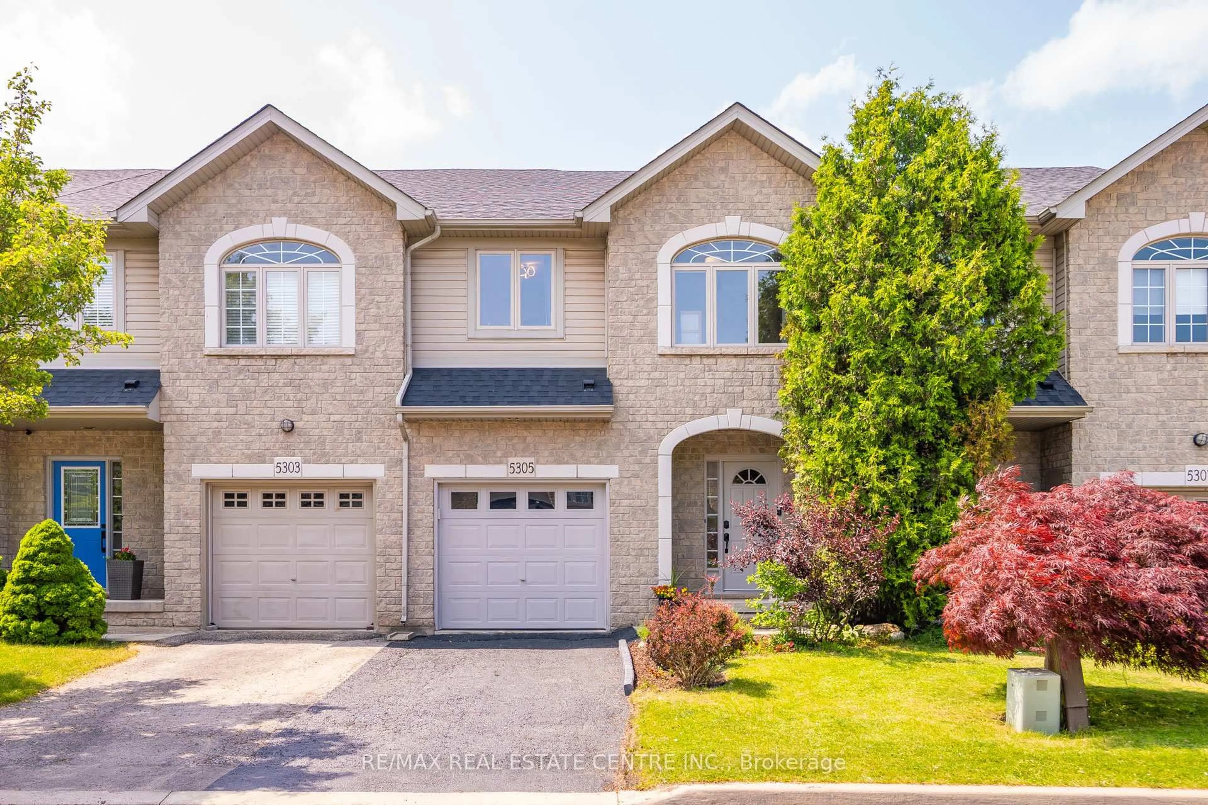 Home with brick exterior material, street for 5305 Scotia St, Burlington Ontario L7L 7B3