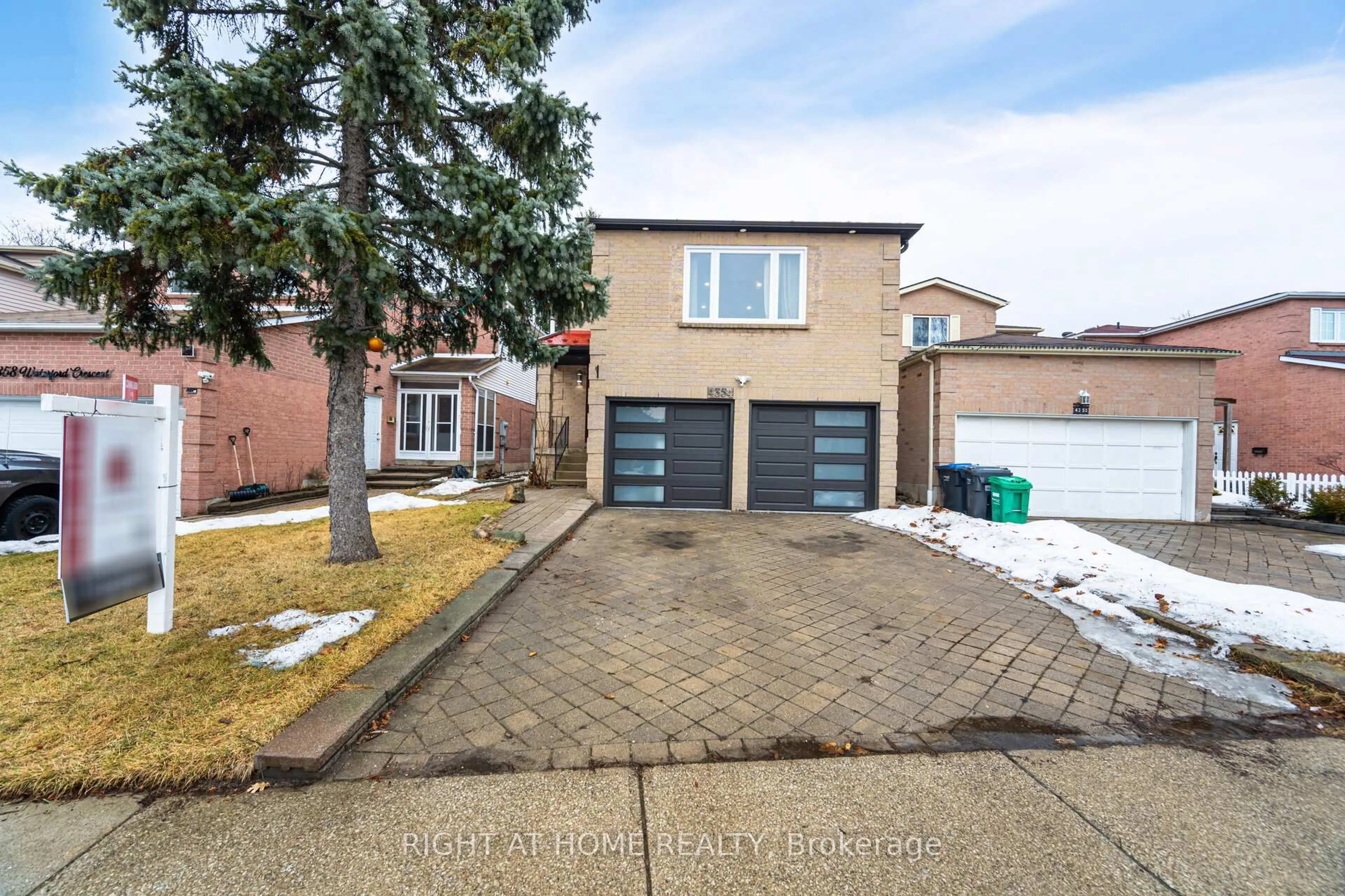 Home with brick exterior material, street for 4354 Waterford Cres, Mississauga Ontario L5R 2B2