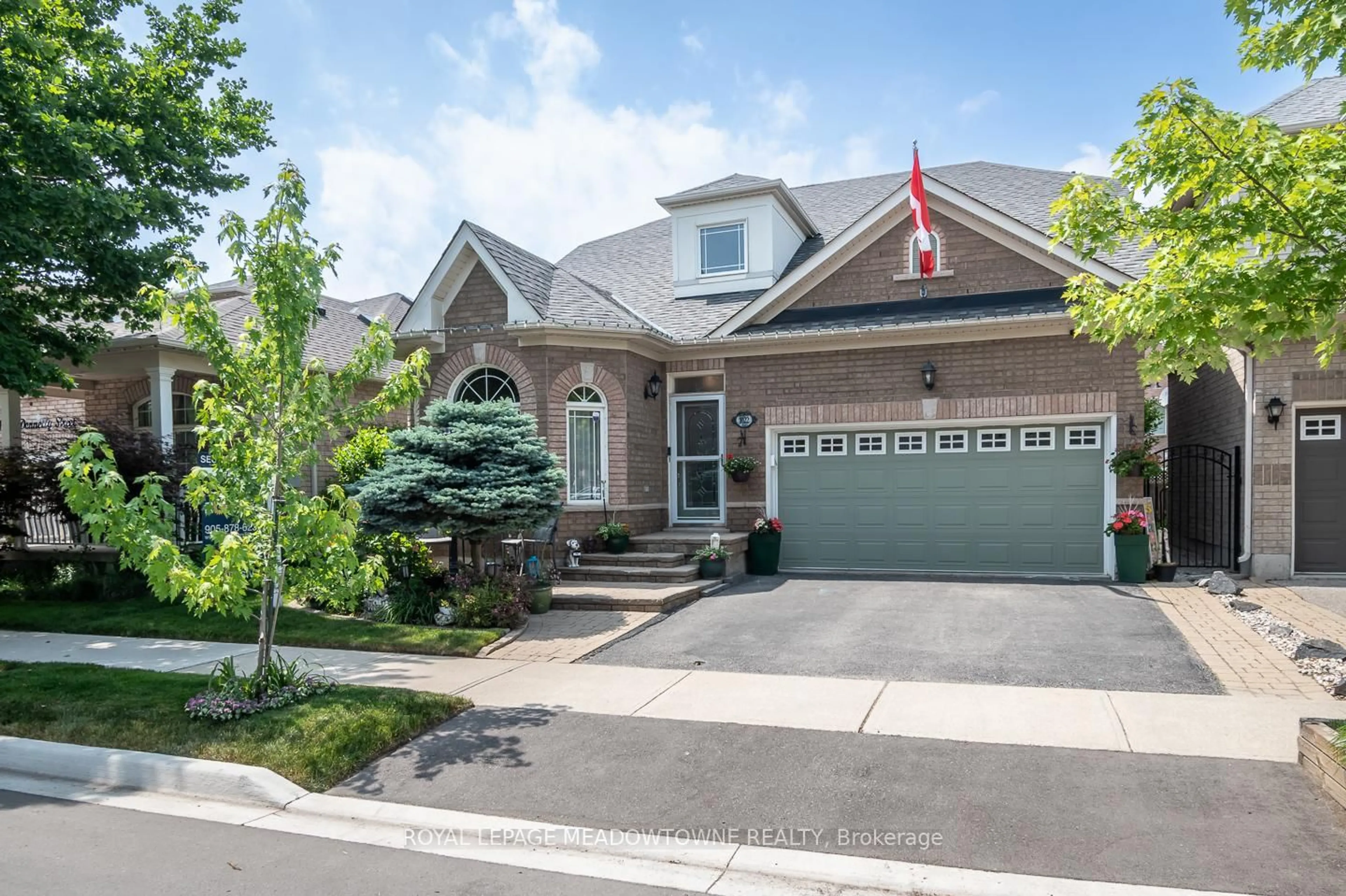Home with brick exterior material, street for 1022 Donnelly St, Milton Ontario L9T 0A2