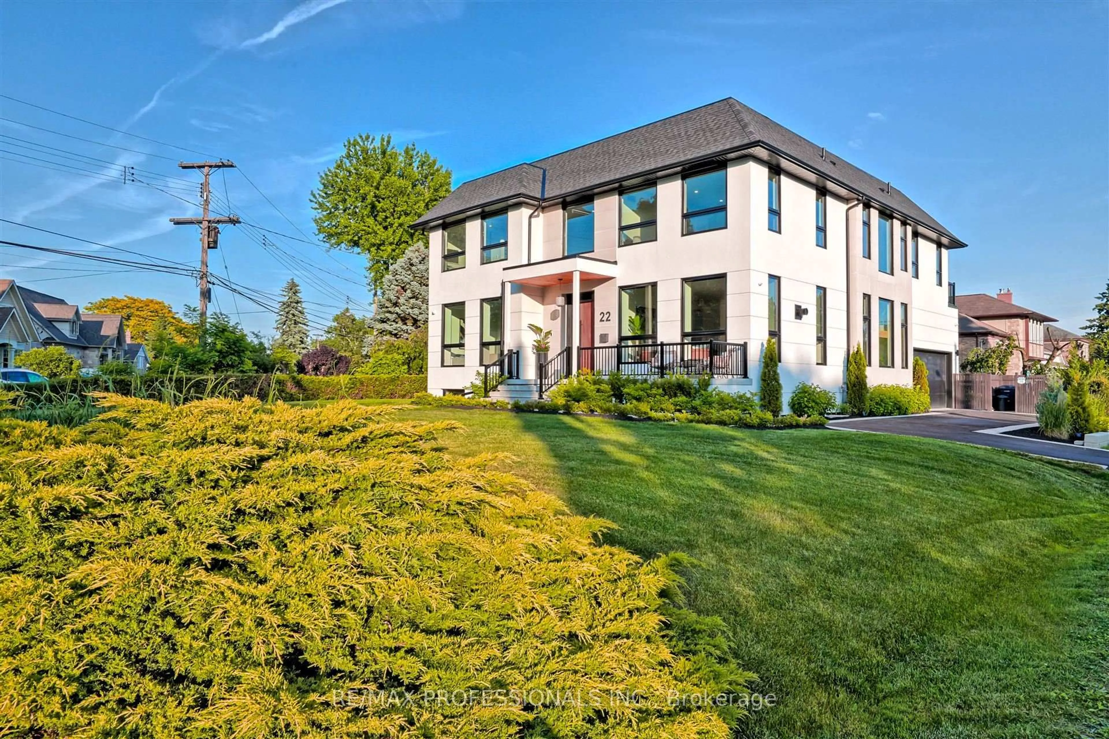 Home with brick exterior material, unknown for 22 Spring Garden Rd, Toronto Ontario M8Z 3X1