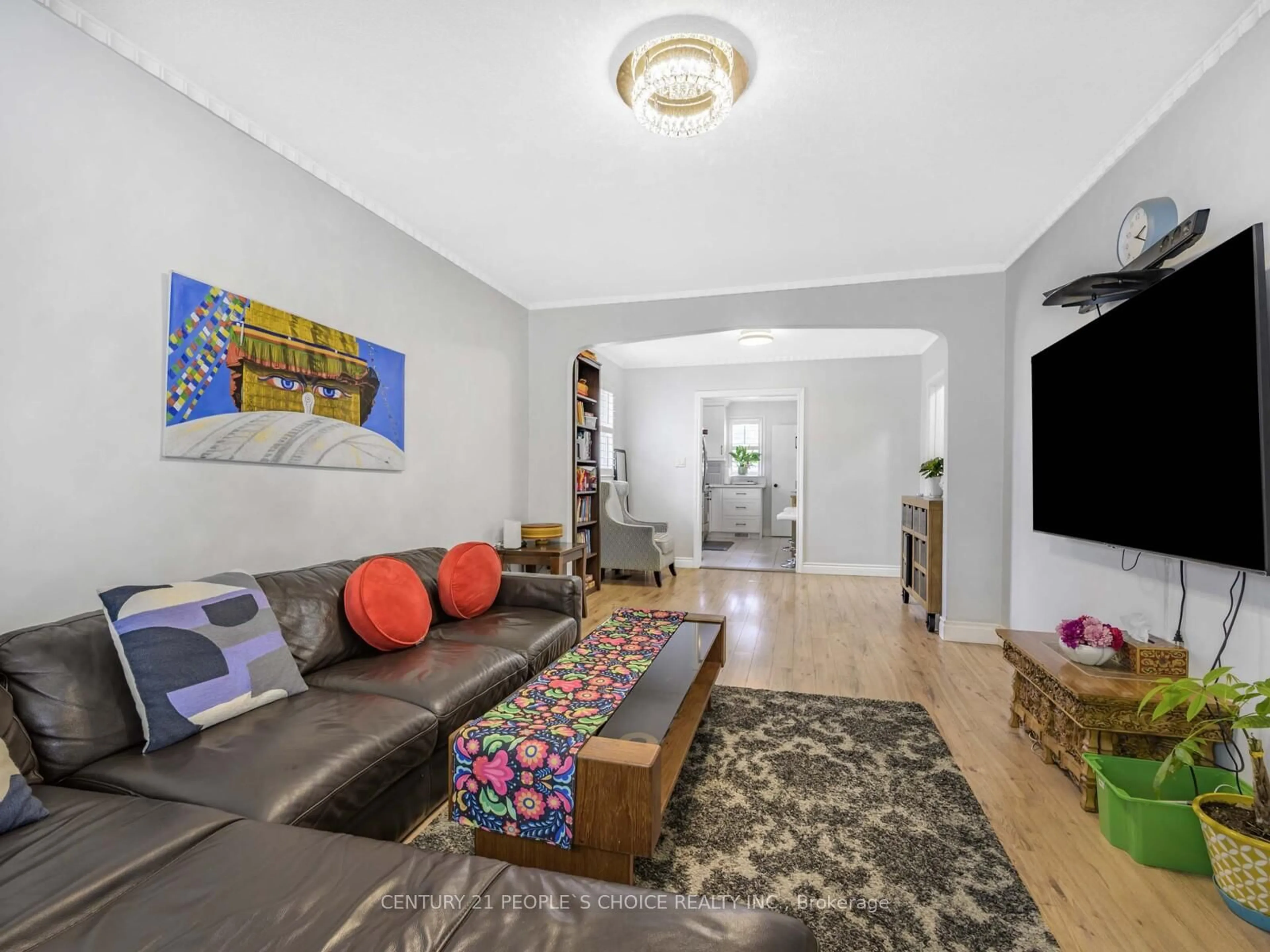 Living room with furniture, unknown for 22 Chartwell Rd, Toronto Ontario M8Z 4E8
