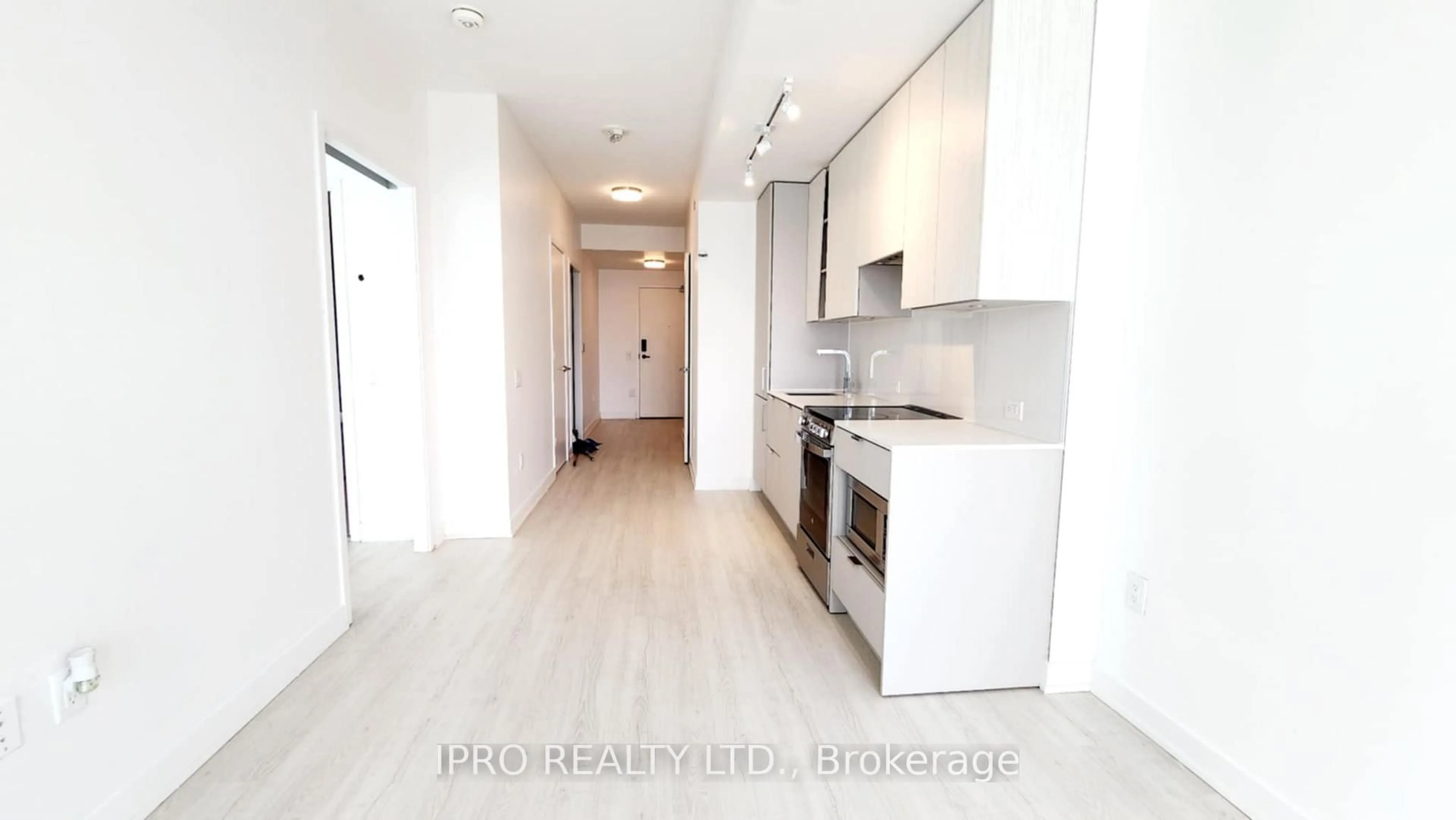 Standard kitchen, unknown for 3883 Quartz Rd #2112, Mississauga Ontario L5B 0M4