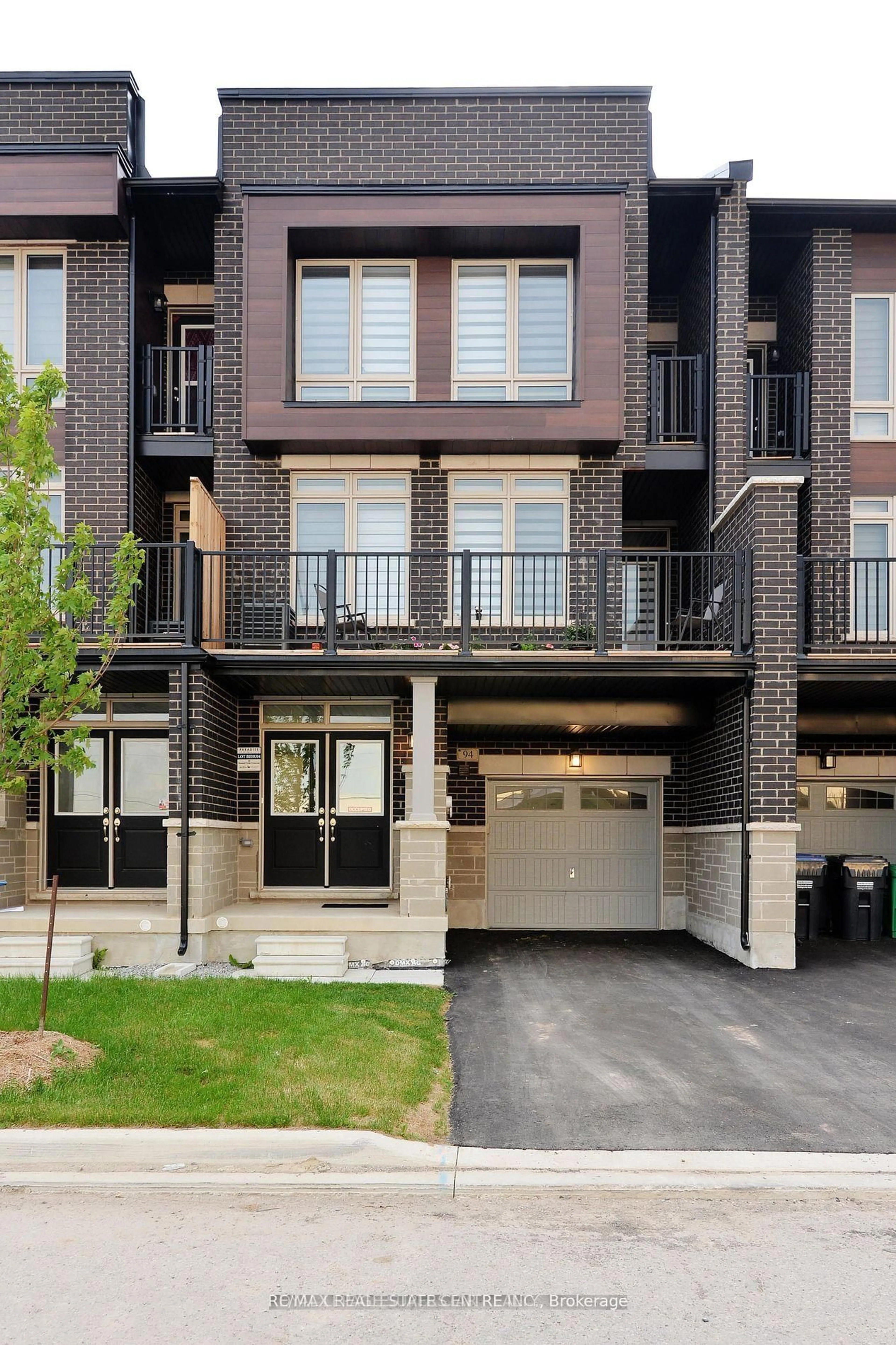 Unknown for 83 Donald Ficht Cres, Brampton Ontario L7A 5H6