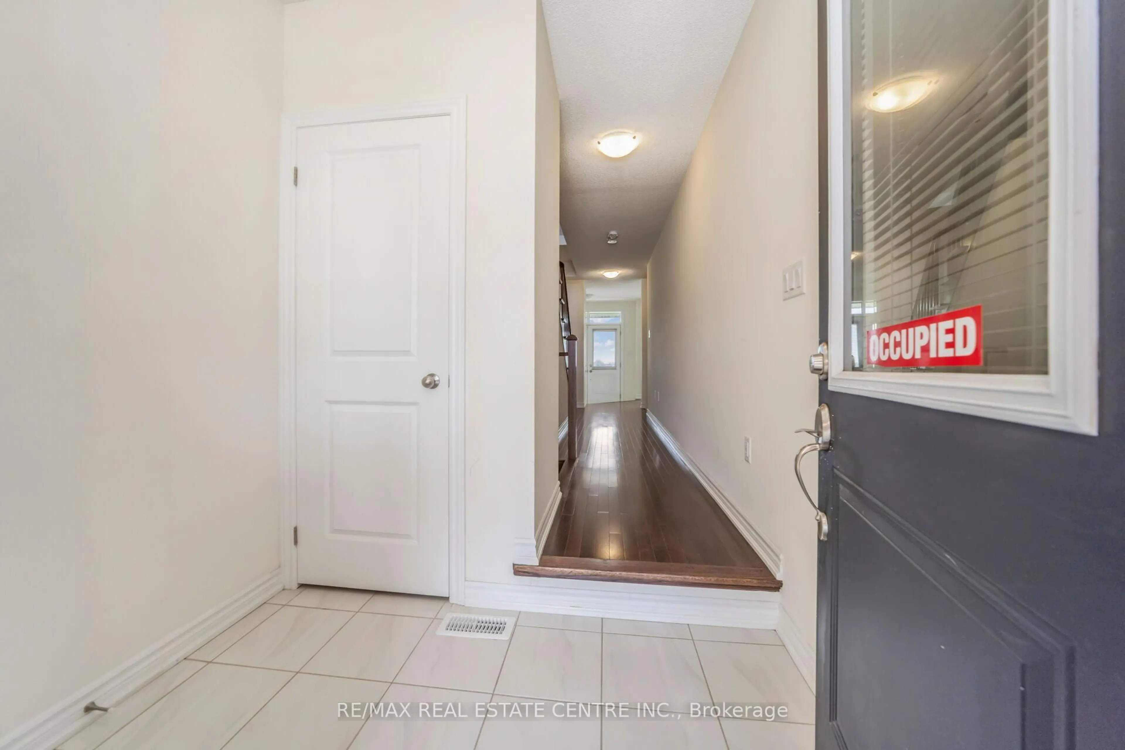 Indoor entryway for 83 Donald Ficht Cres, Brampton Ontario L7A 5H6