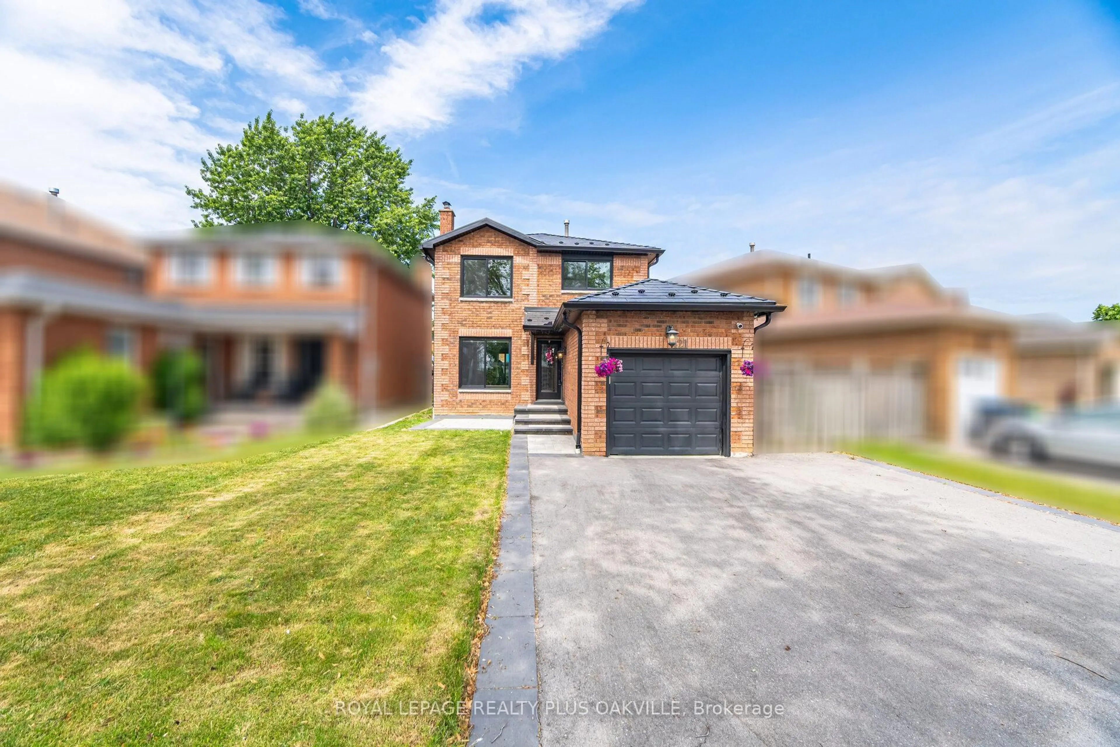 Home with brick exterior material, street for 421 Laurentian Ave, Mississauga Ontario L4Z 2J7