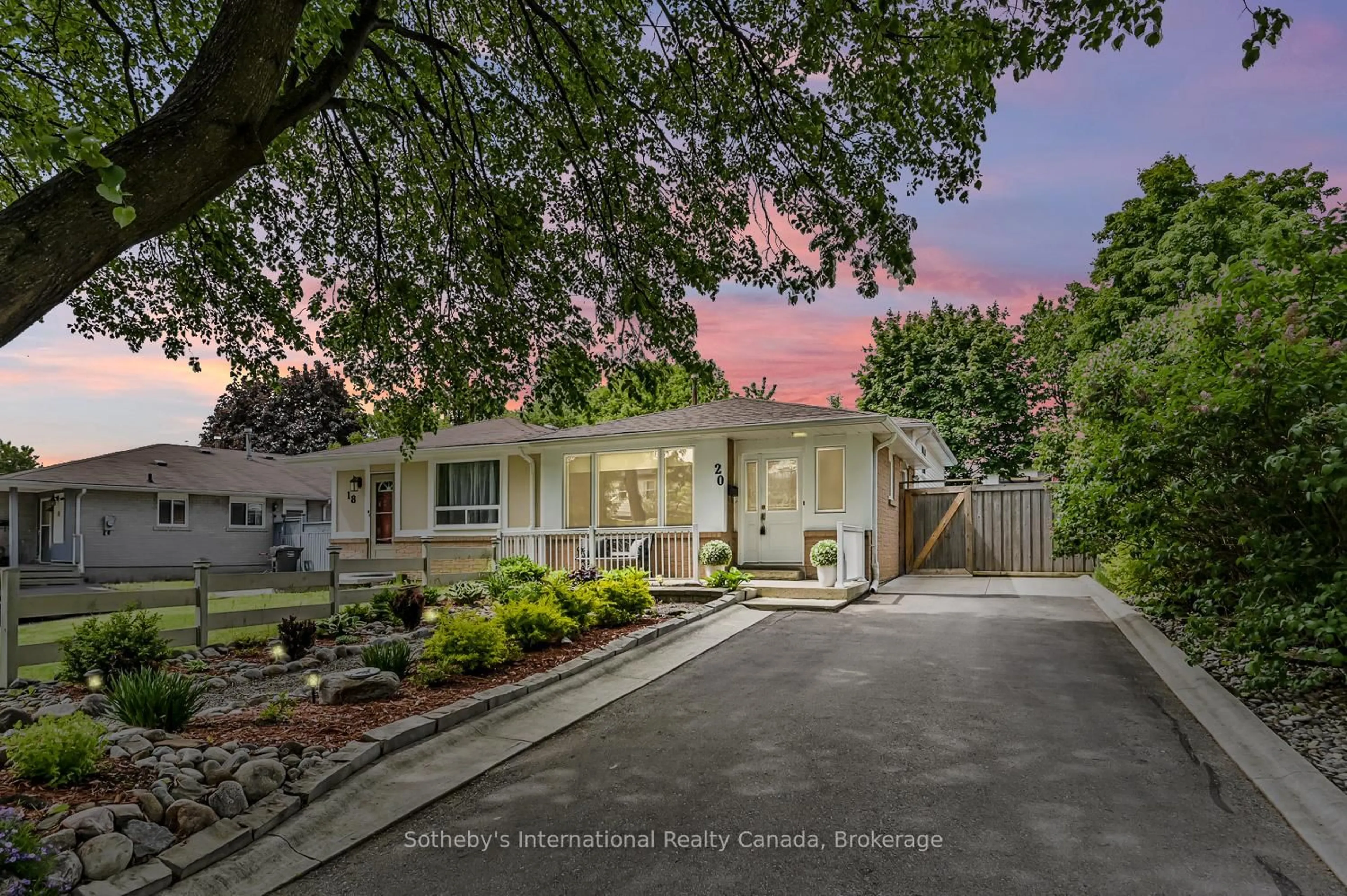 Unknown for 20 Marblehead Cres, Brampton Ontario L6S 2T9